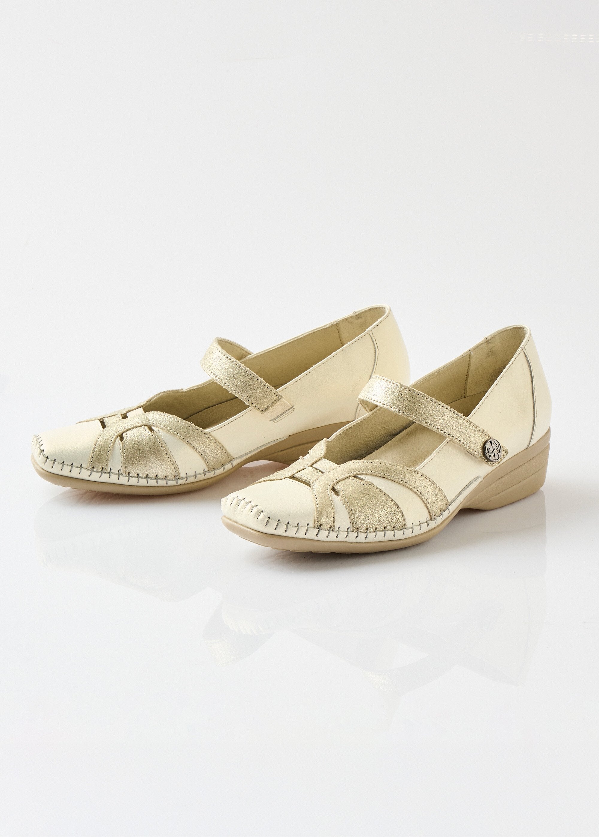 Bailarinas_confort_anchas_de_piel_con_tiras_de_velcro_beige_dorado_DE1_slim