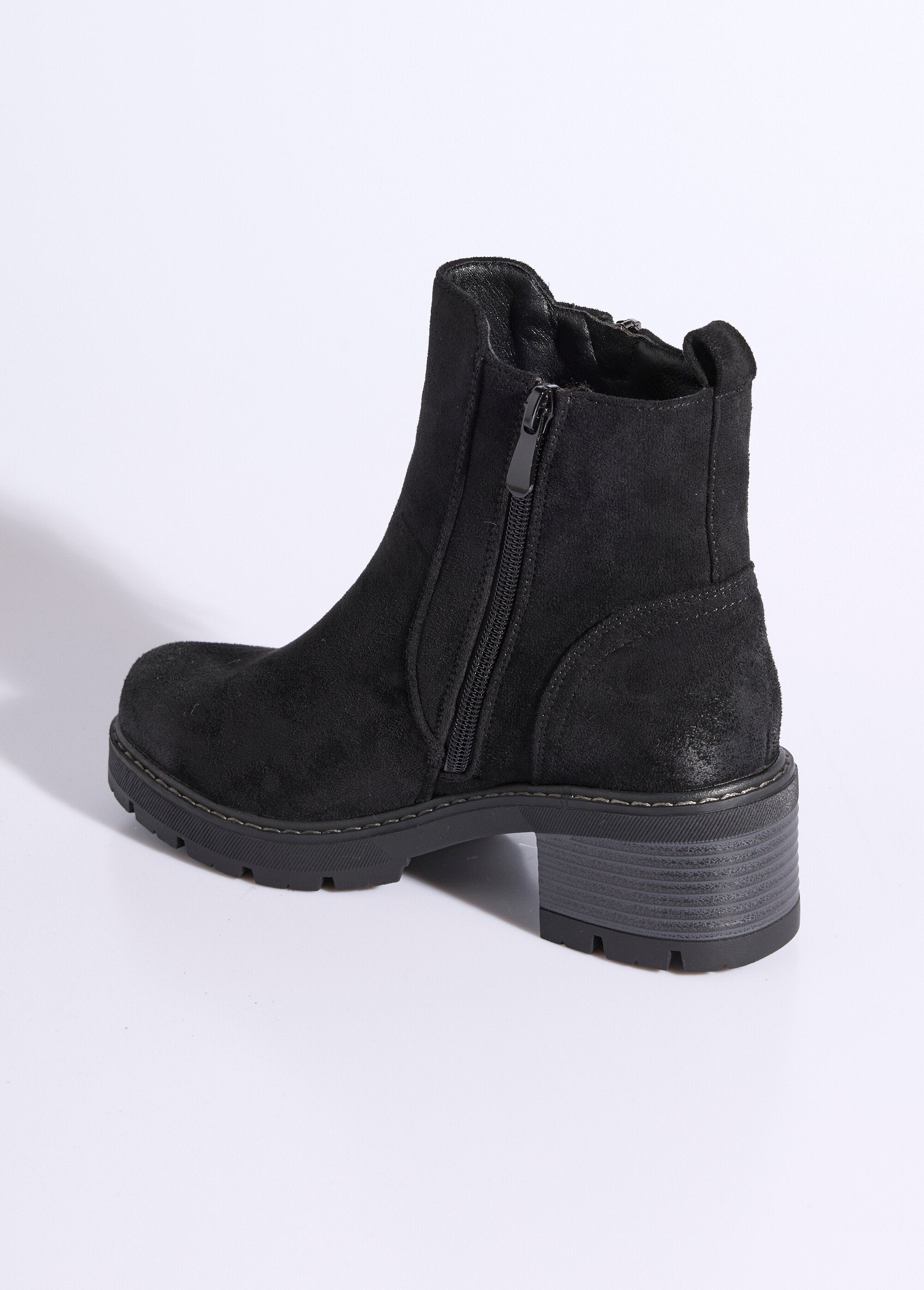 Botas_de_tacón_con_cremallera_y_puntera_con_efecto_usado_Negro_DO1_slim