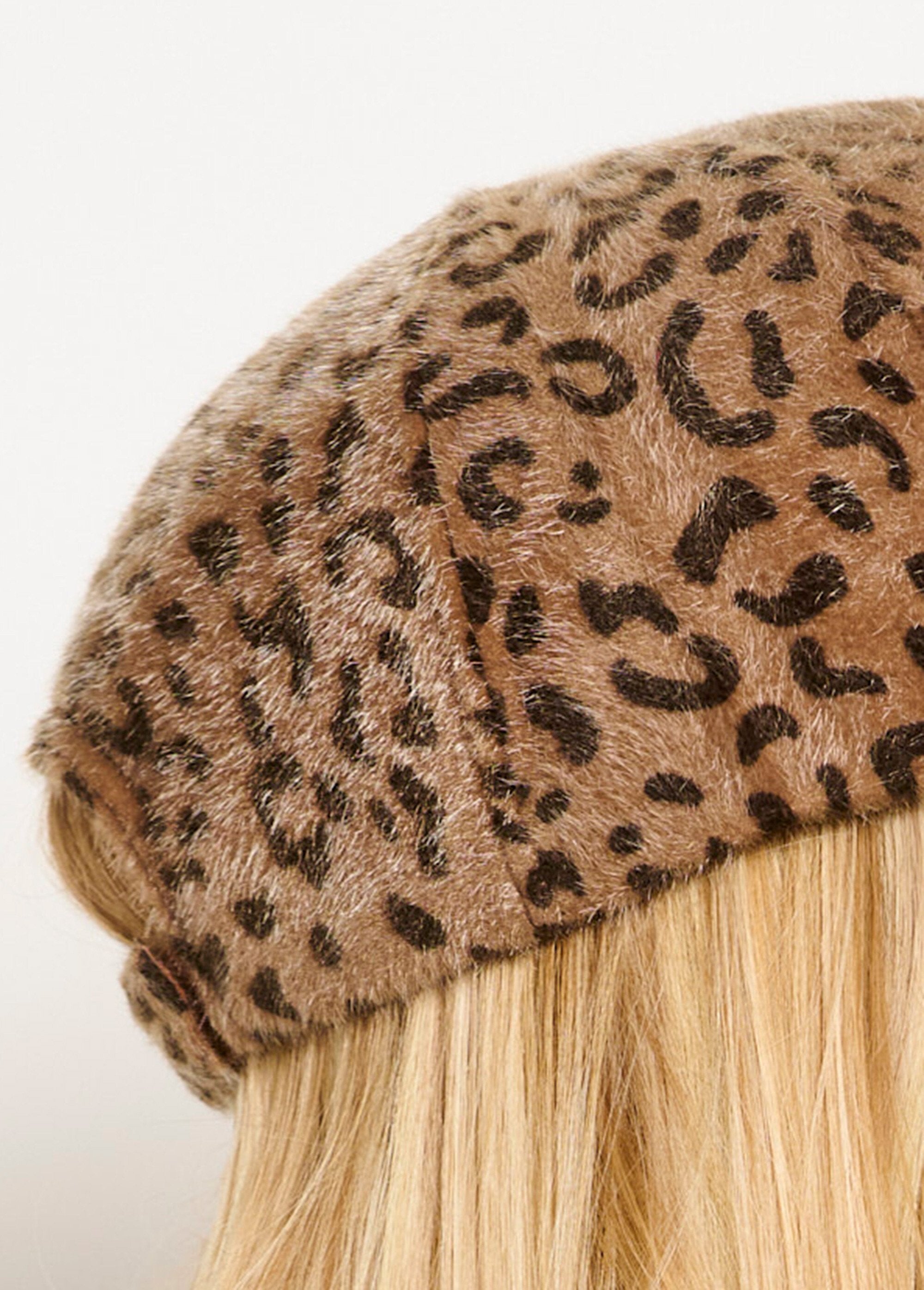 Gorra_de_piel_sintética_de_leopardo_Leopardo_DE1_slim