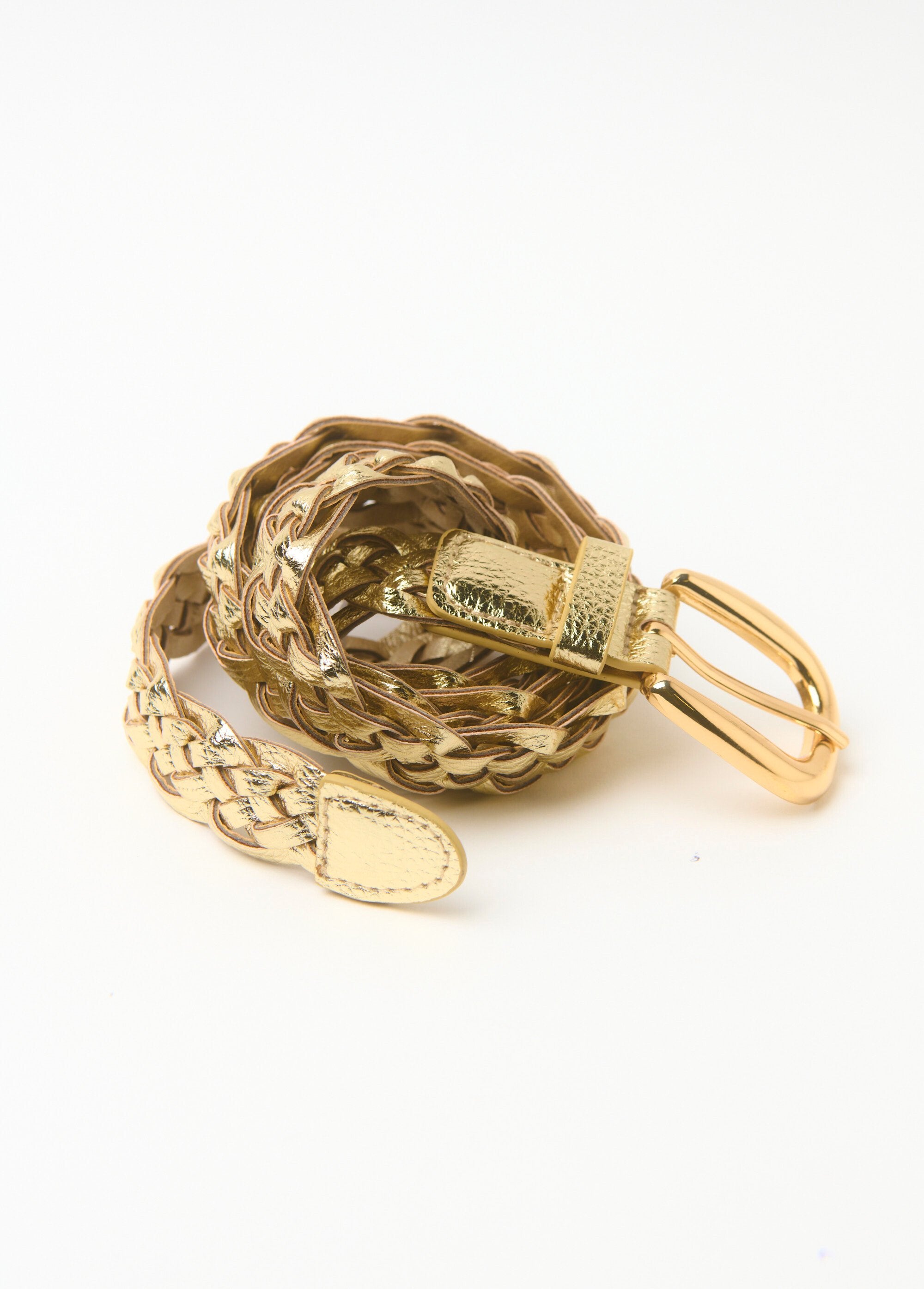 Cinturón_fino_trenzado_con_efecto_piel_dorada_Dorado_DE3_slim