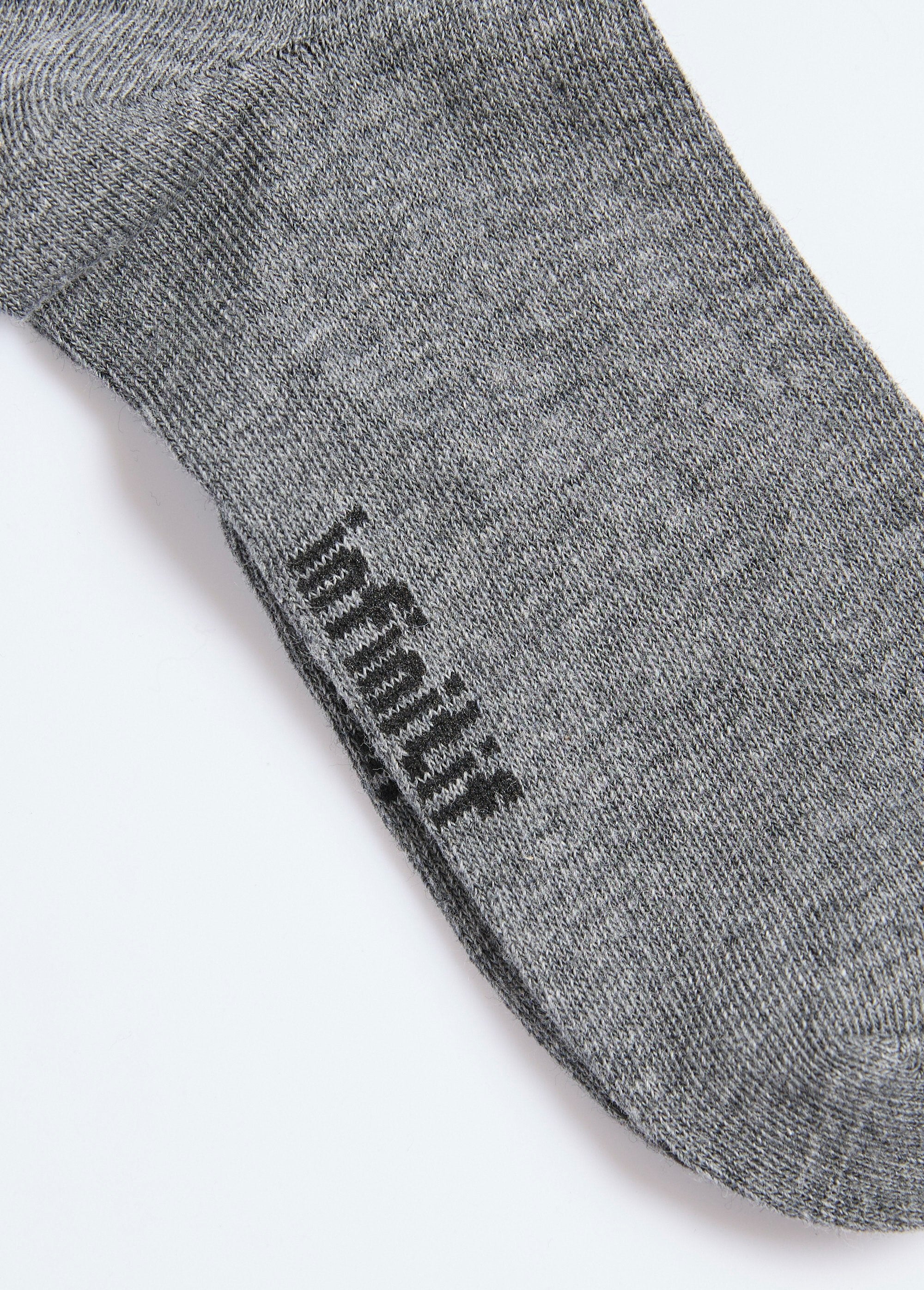 Calcetines_con_flores_de_pedrería_Gris_surtido_DE3_slim