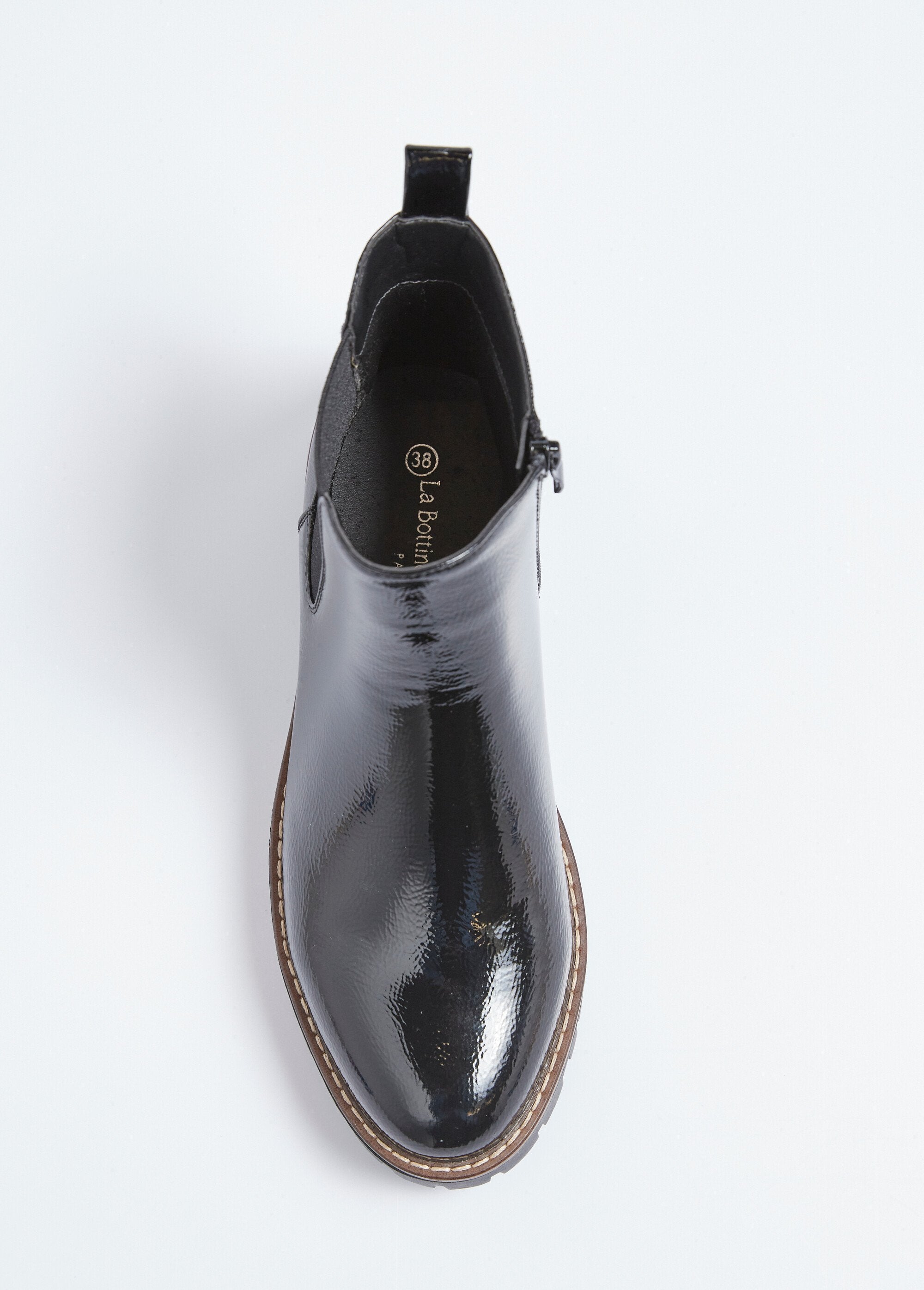 Botas_Chelsea_con_suela_con_tacos_de_ancho_cómodo_Negro_OV1_slim