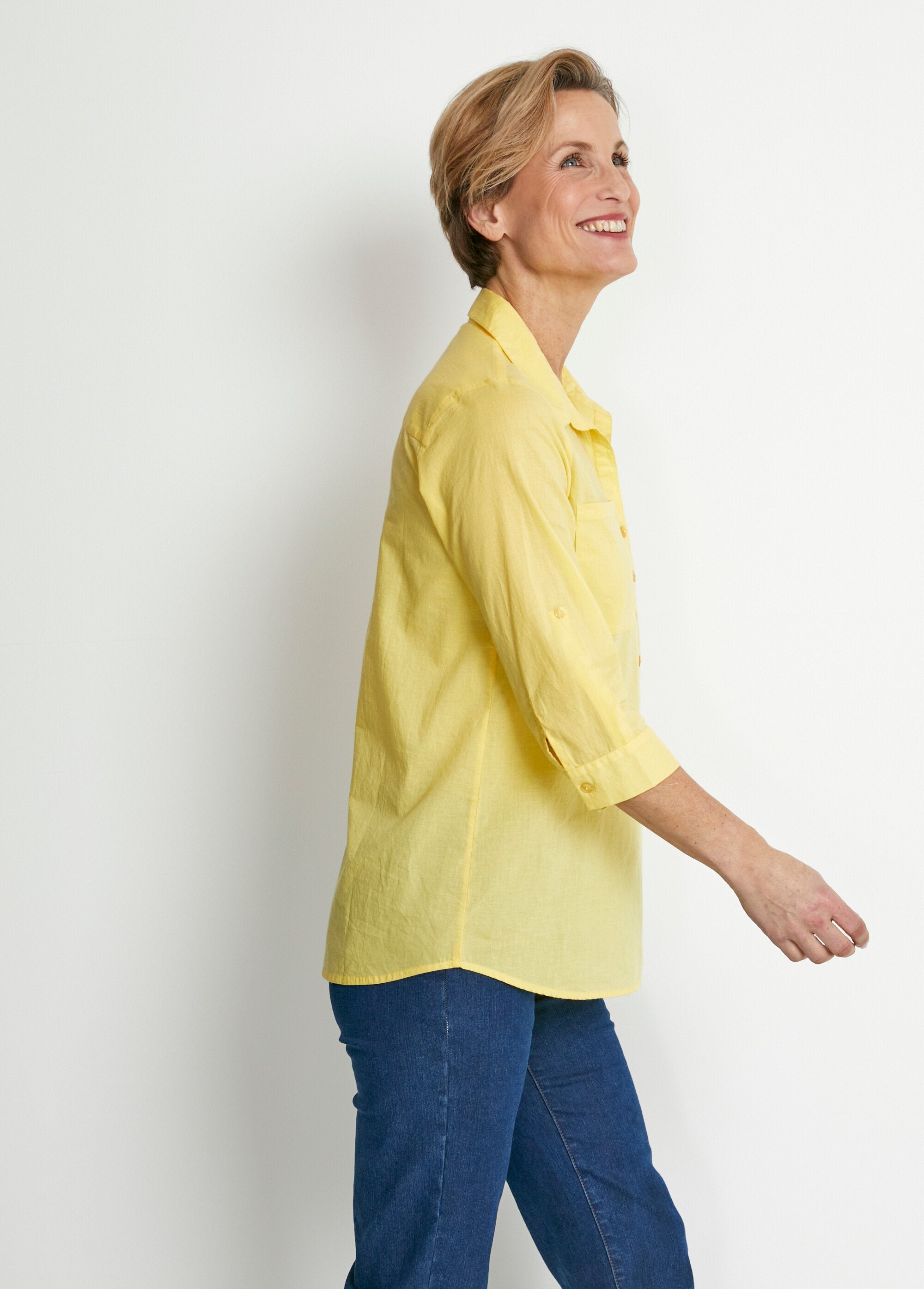 Blusa_larga_de_algodón_estampado_con_botones_AMARILLO_DR1_slim