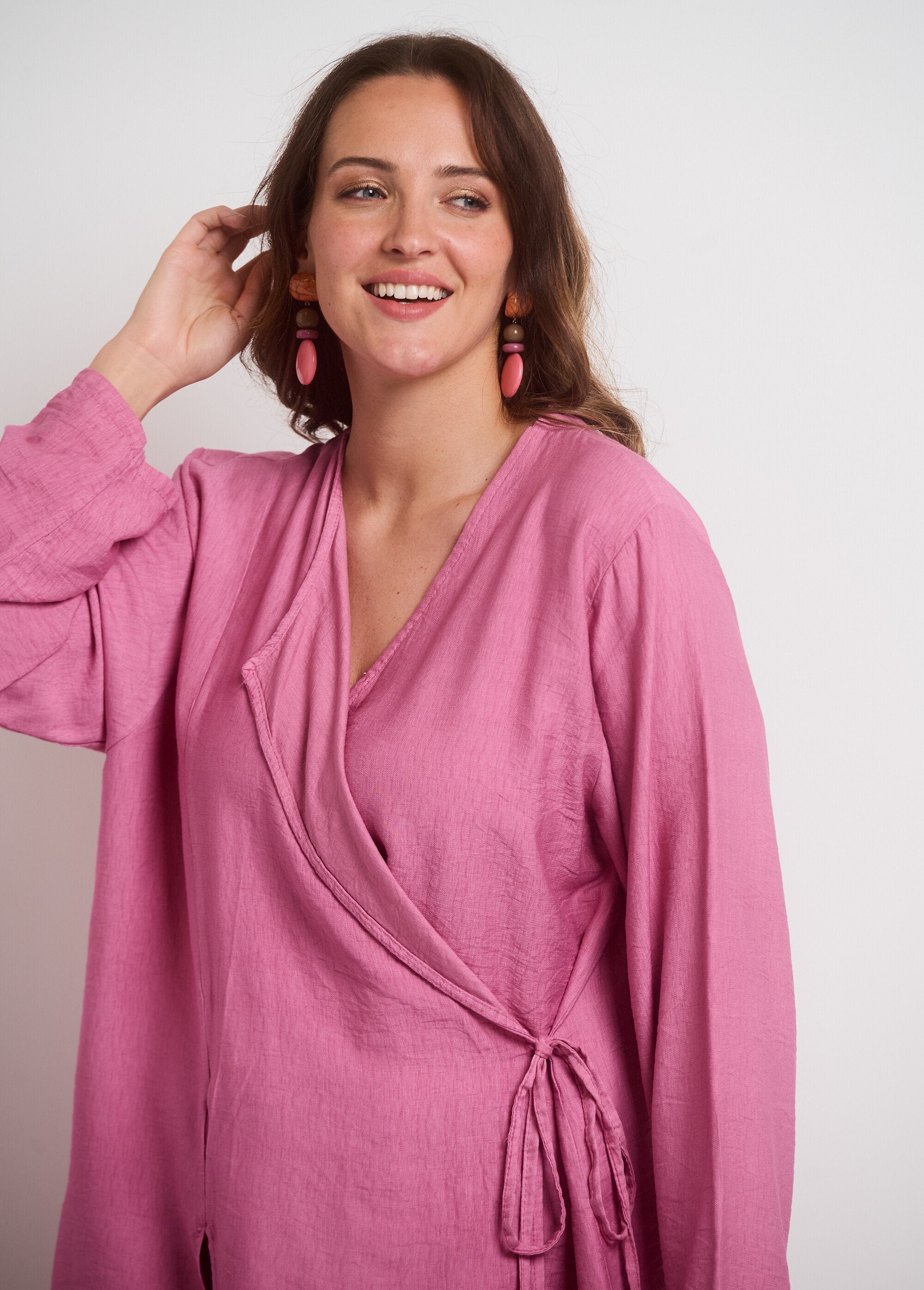 Conjunto_de_top_cruzado_y_pantalón_ancho_Peonía_DE1_curvy