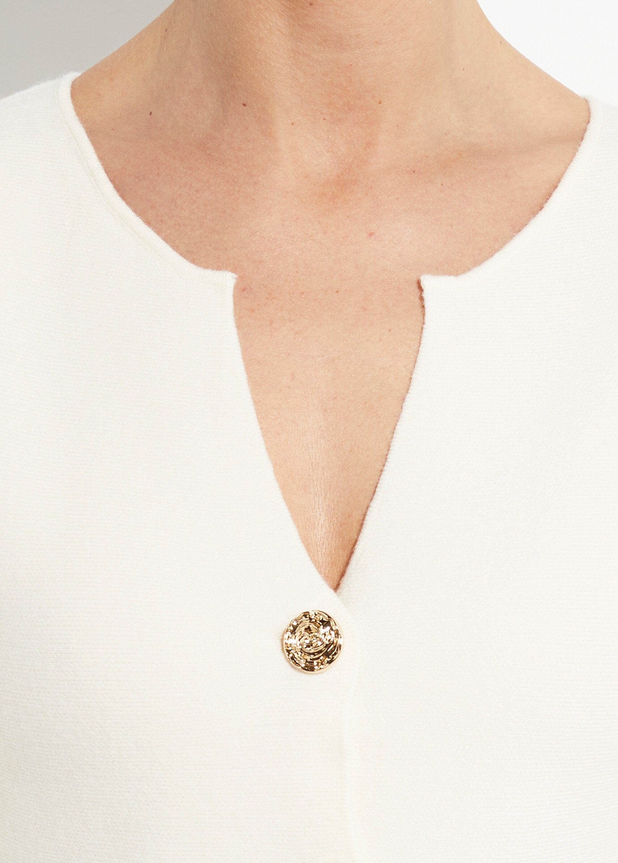 Chaleco_peplum_con_botones_metálicos_Crudo_DE1_slim