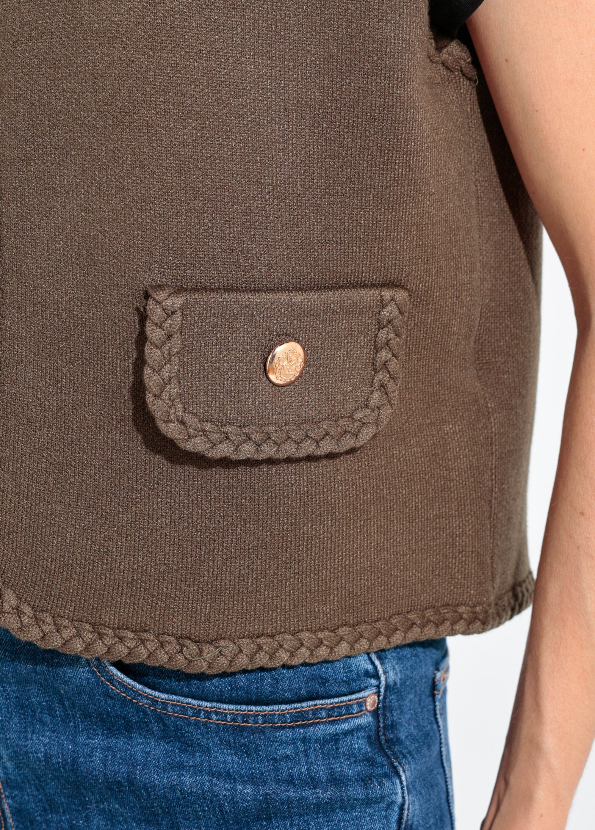 Chaleco_grueso_sin_mangas_con_detalles_trenzados._Caqui_DE2_slim