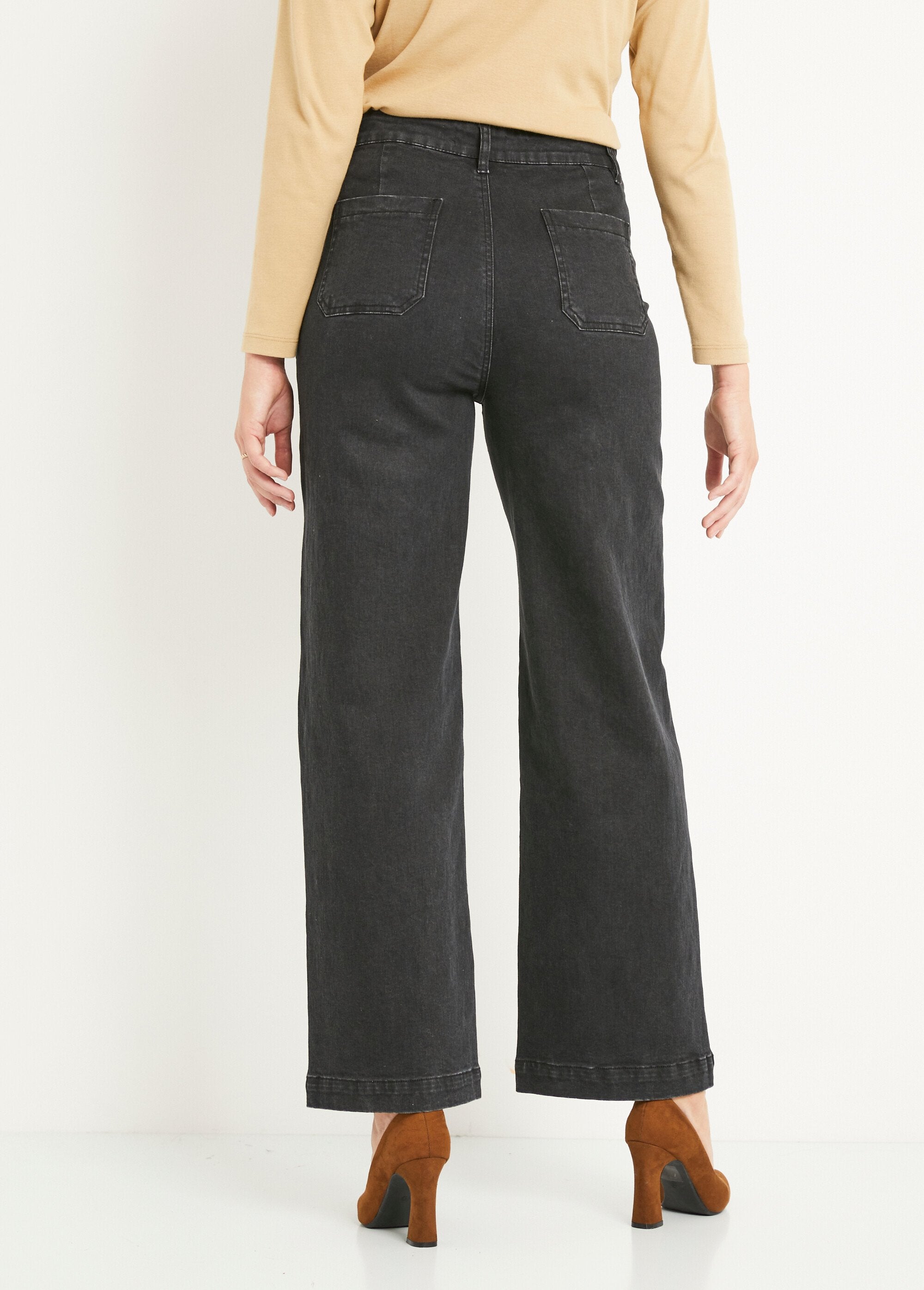 Vaqueros_de_pierna_ancha_extra_elásticos_con_4_bolsillos_Negro_DO1_slim