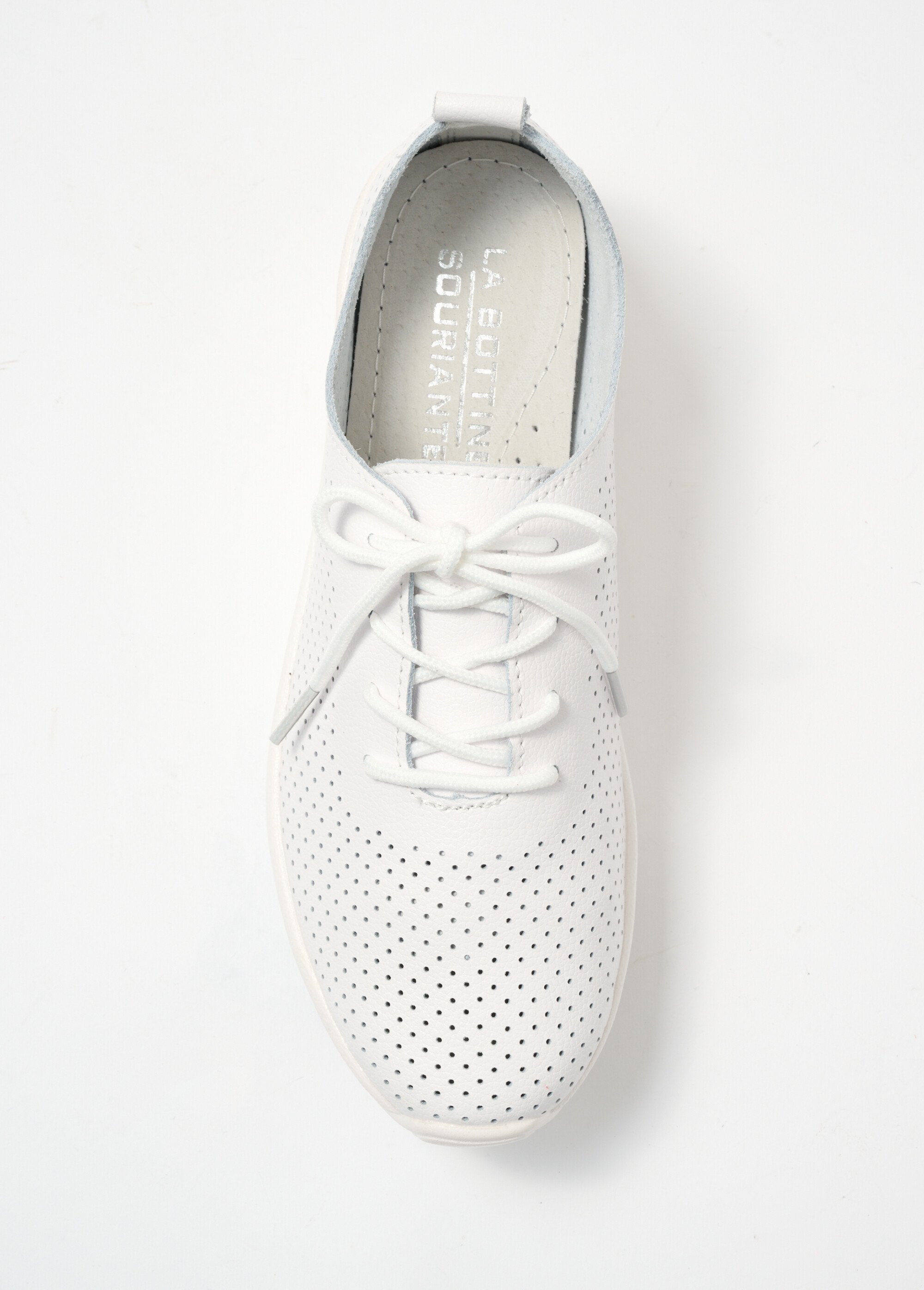 Zapatillas_de_piel_perforada_Blanco,_Blanca_OV1_slim