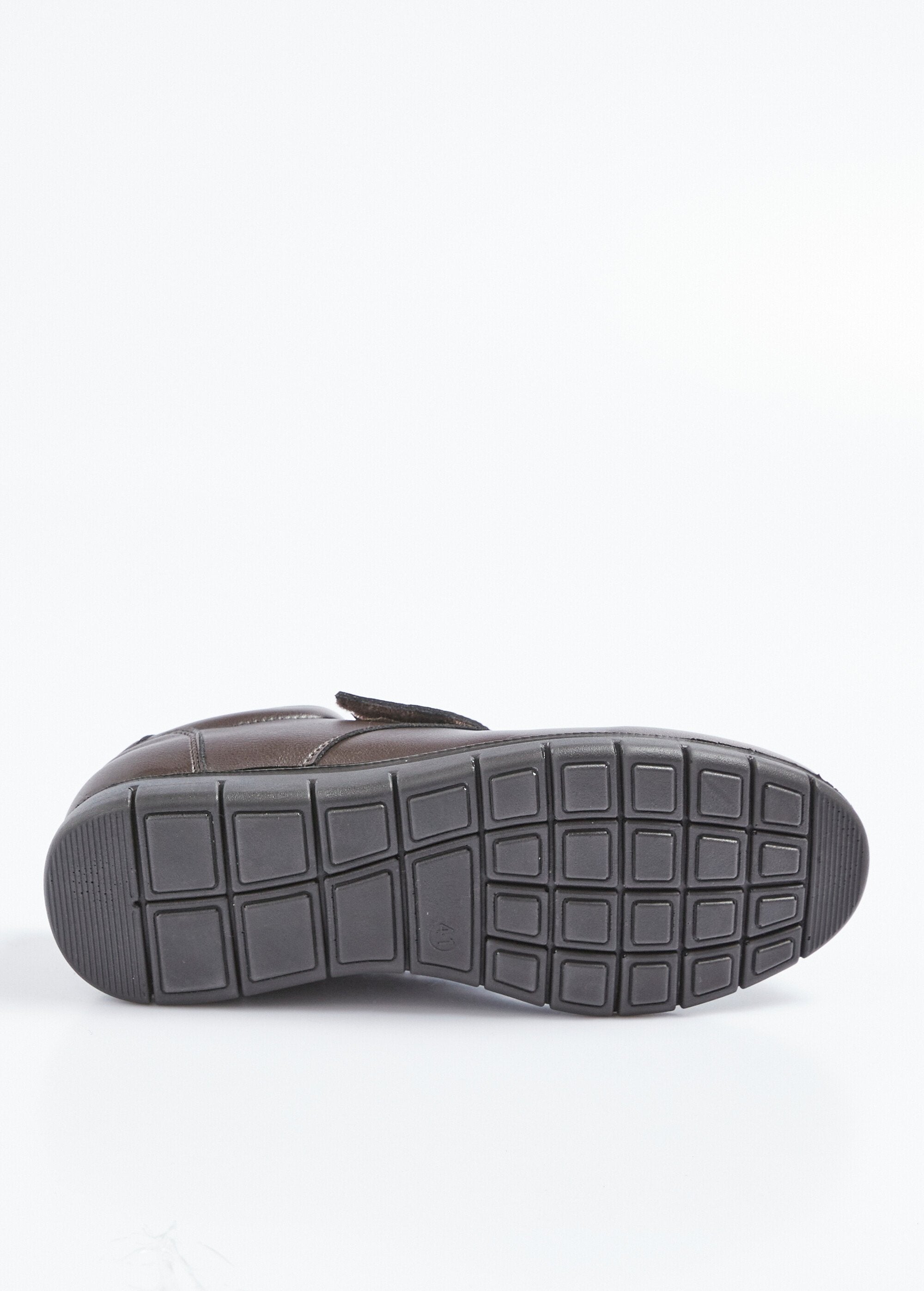 Derbys_de_cuña_scratch_Castaño_UN1_slim