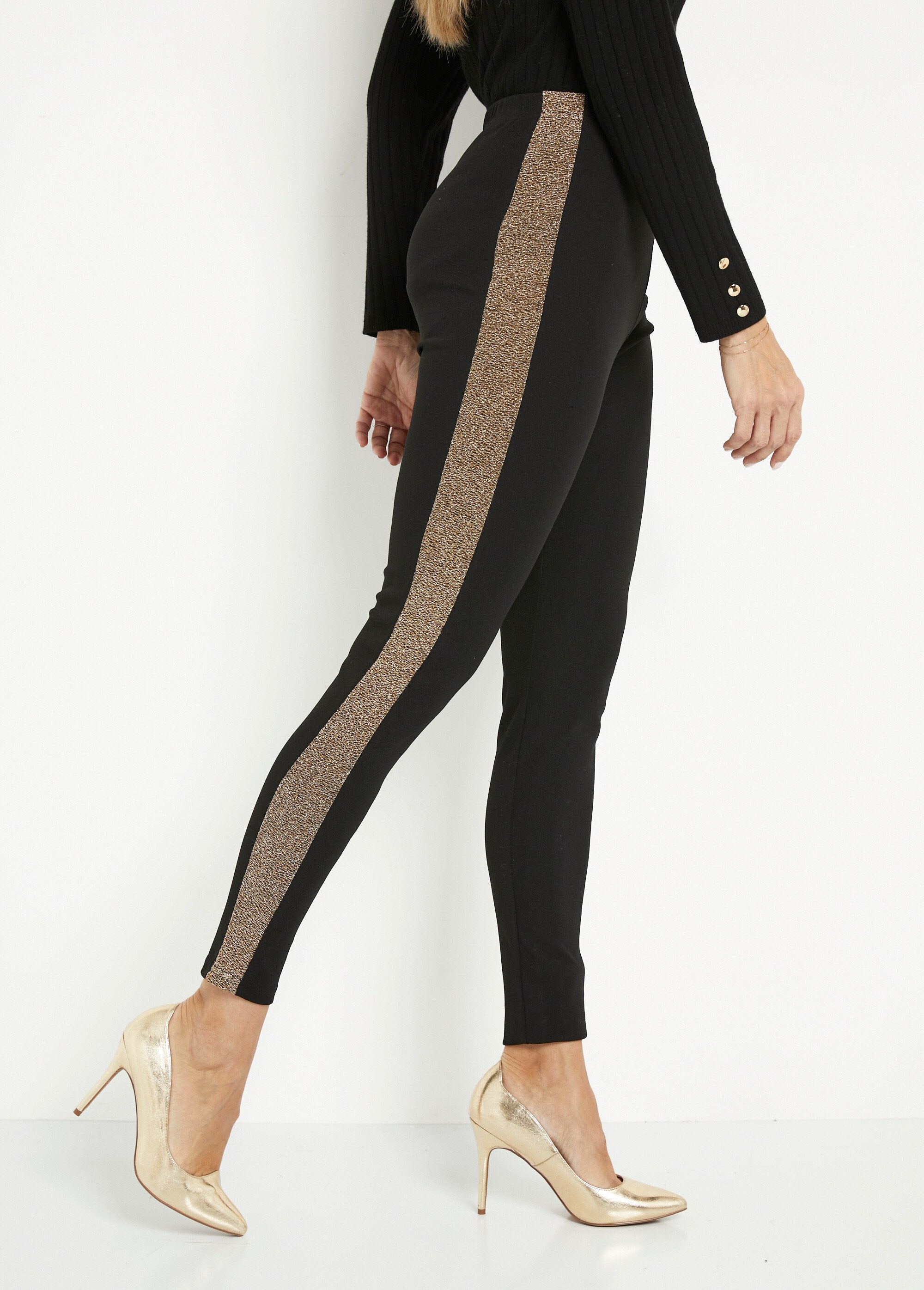 Leggings_con_cintura_elástica_y_laterales_brillantes._Negro_y_oro_DR1_slim