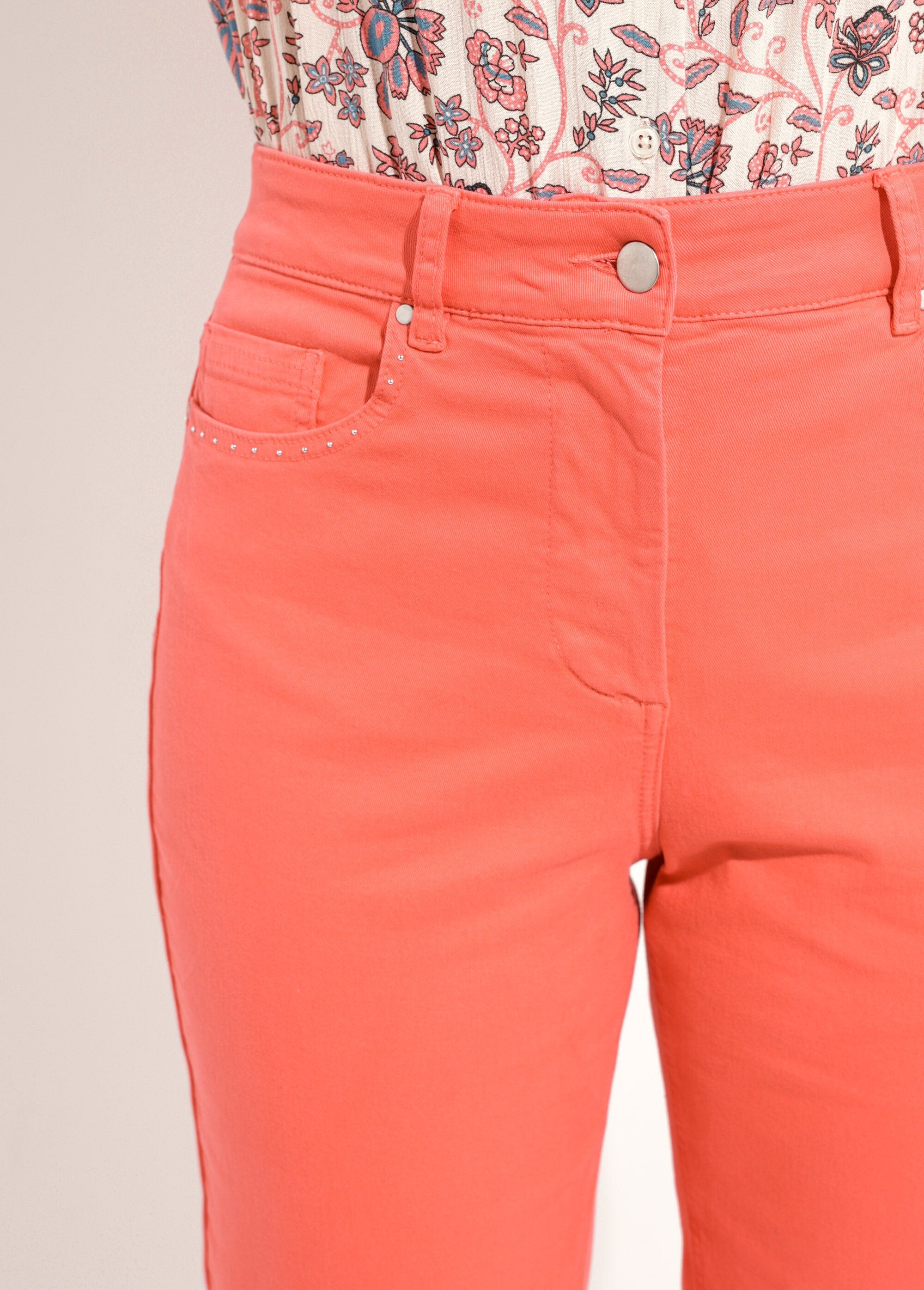 Pantalón_recto_de_cinco_bolsillos_de_algodón_elástico_Coral_DE1_slim