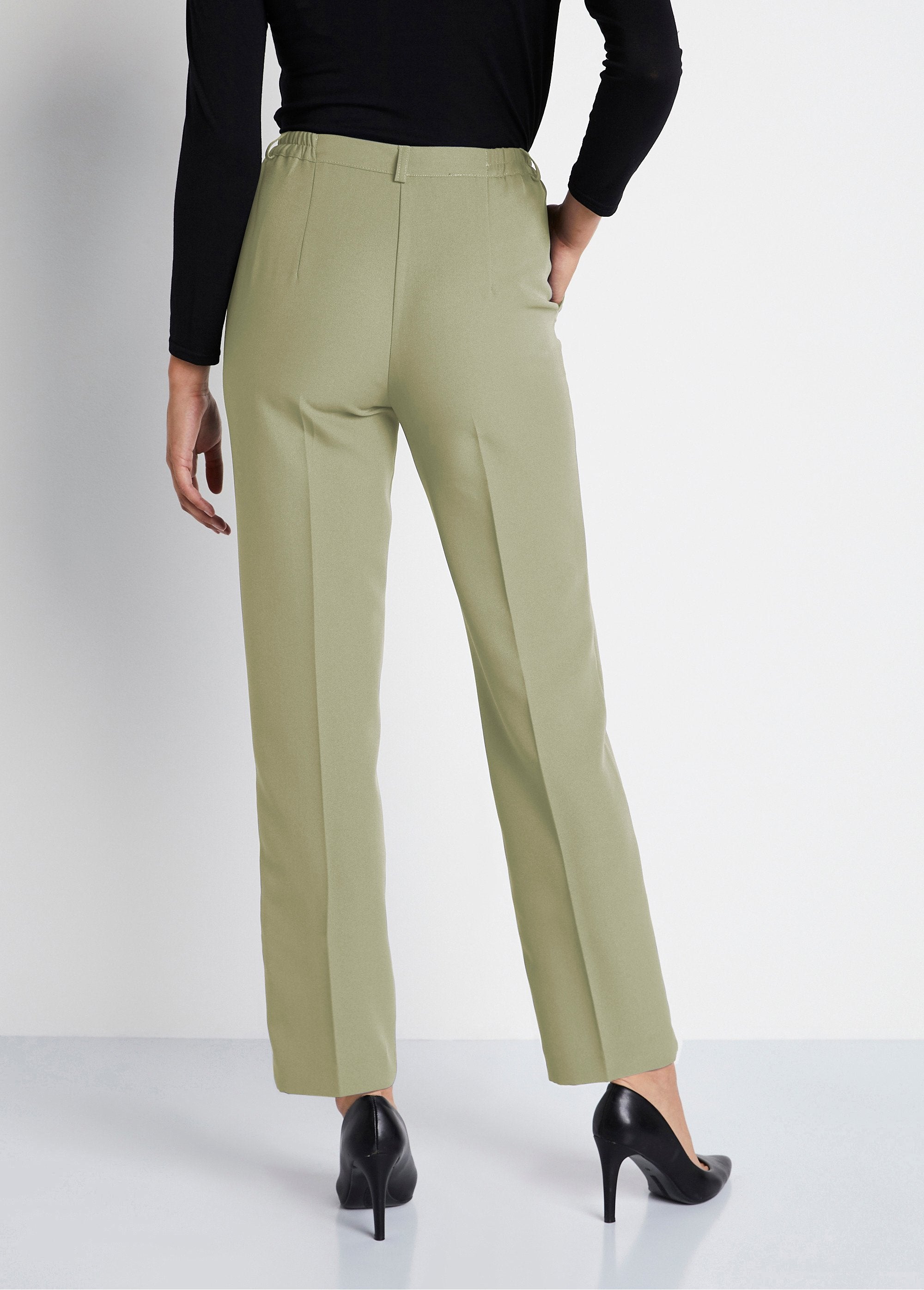 Pantalón_recto_con_cintura_semielástica,_tejido_sin_arrugas._verde_almendra_DO1_slim