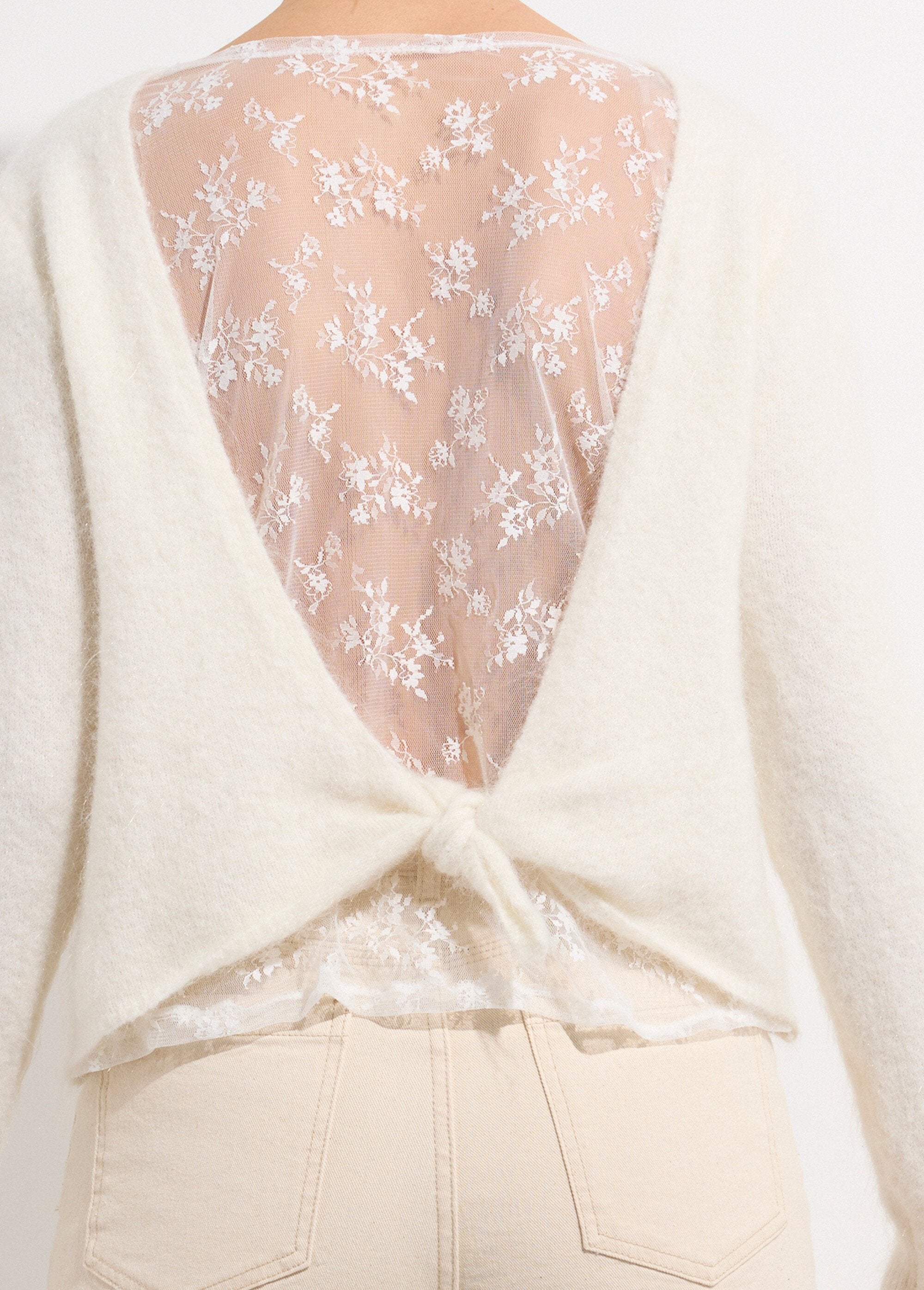 Pull_avec_laine_et_détail_dentelle_dos_Ecru_DE2_slim