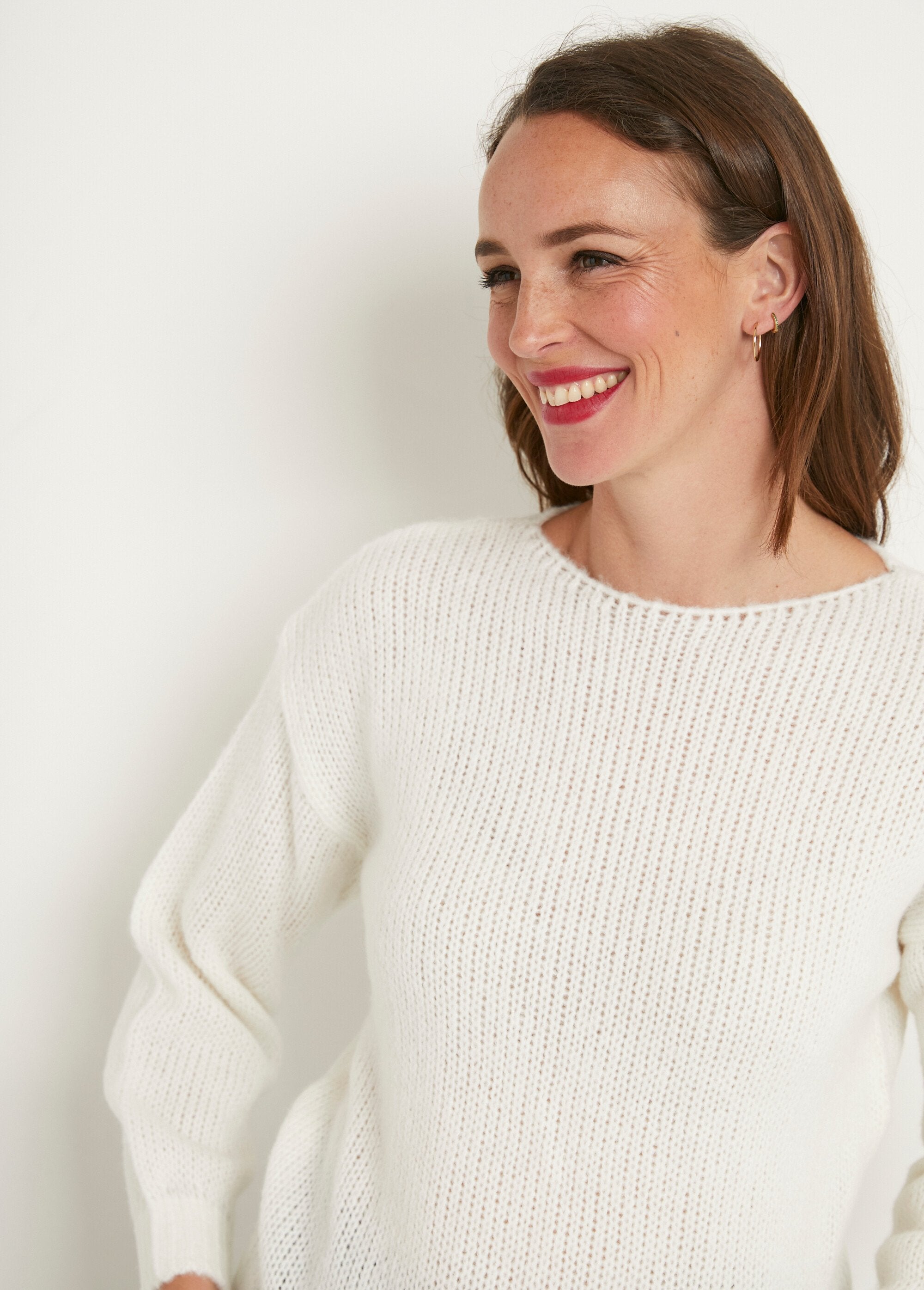 Jersey_holgado_de_cuello_redondo_Crudo_DE1_slim