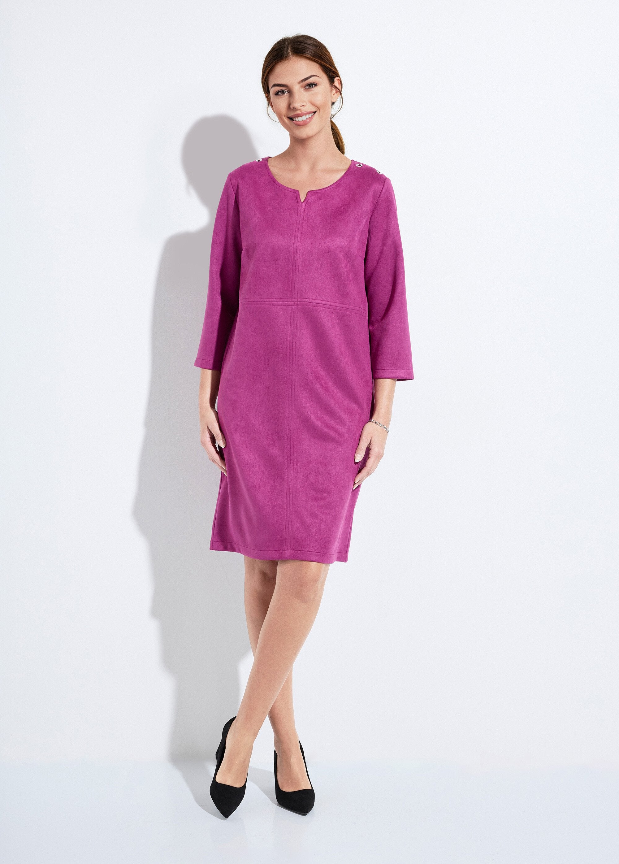 Vestido_corto_holgado_en_tejido_ante_liso_Cassis_SF1_slim