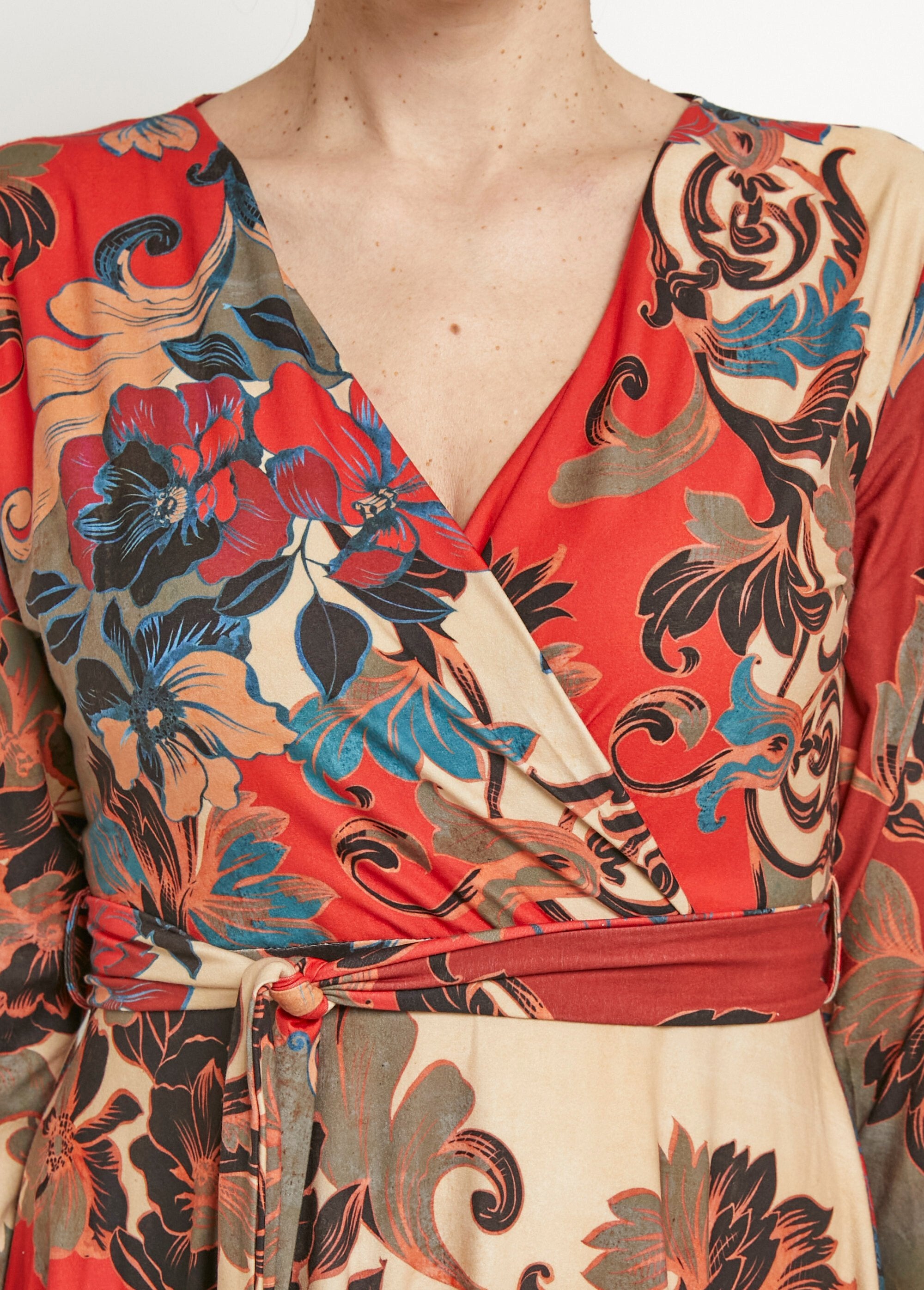 Vestido_cruzado_elástico_con_estampado_japonés_Naranja_y_beige_DE1_slim