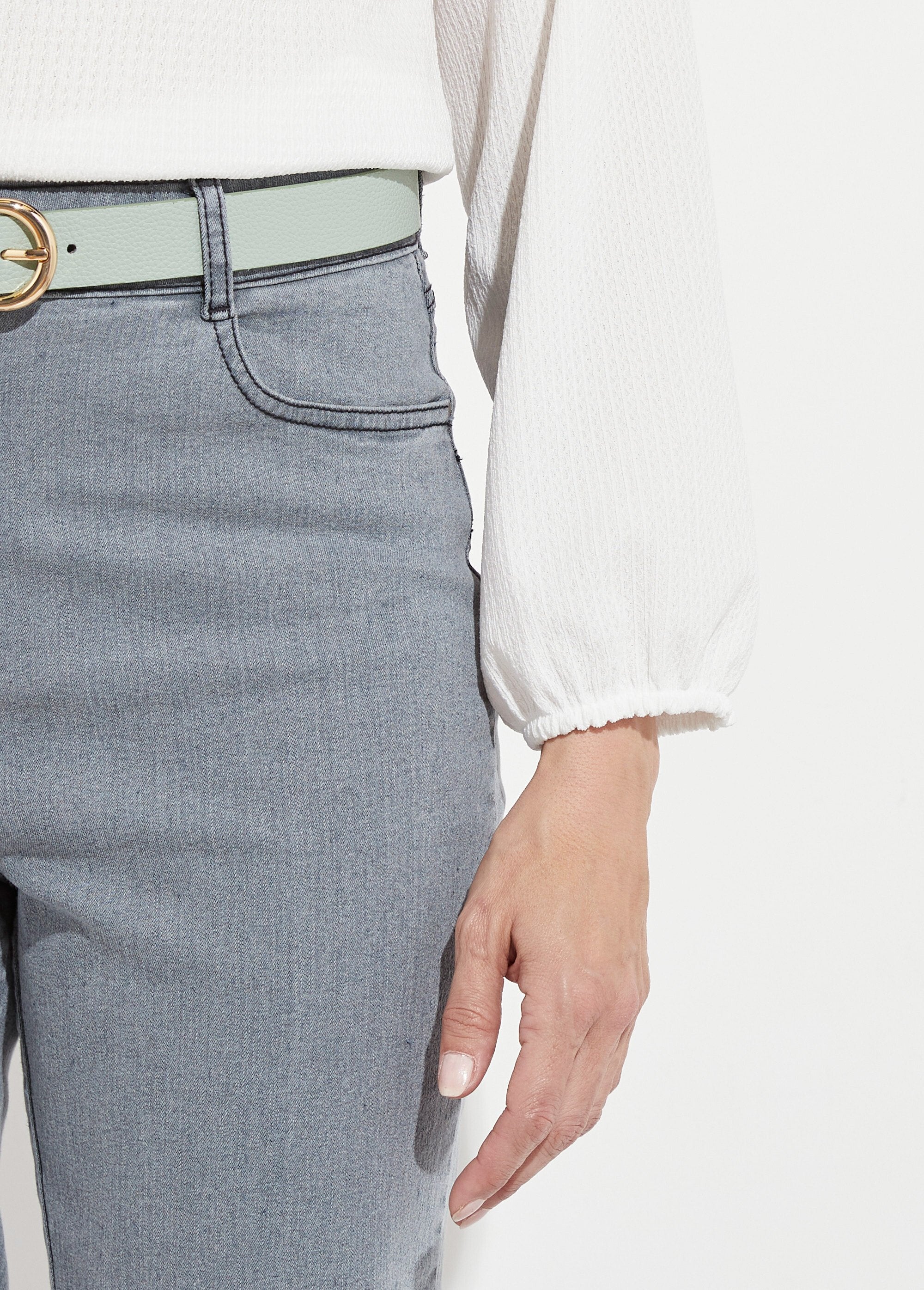 Camiseta_blanca_con_cuello_con_volantes_y_punto_gofre_Blanco,_Blanca_DE1_slim