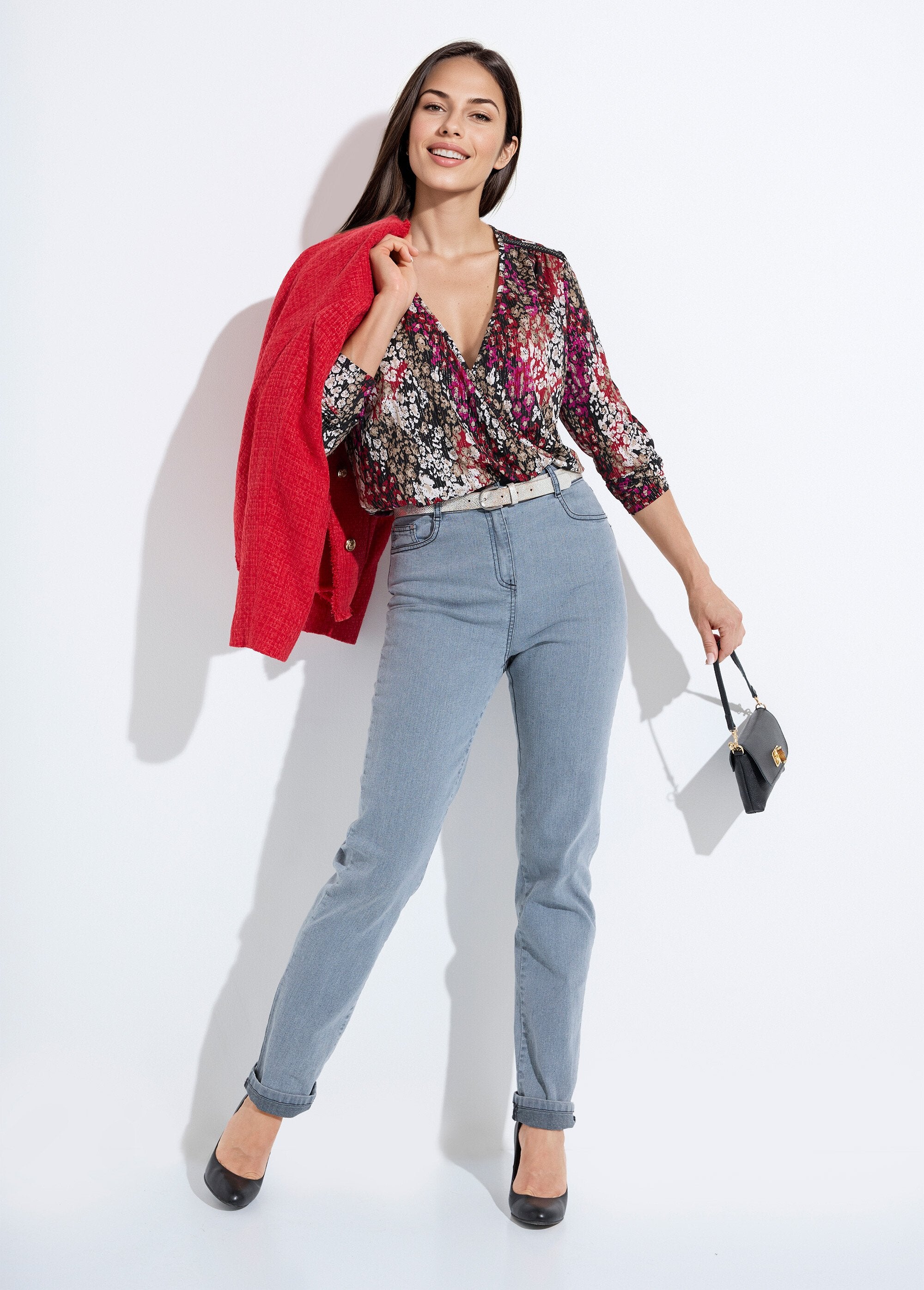 Blusa_cruzada_de_jersey_con_estampado_iridiscente_Negro_y_rojo_SF1_slim