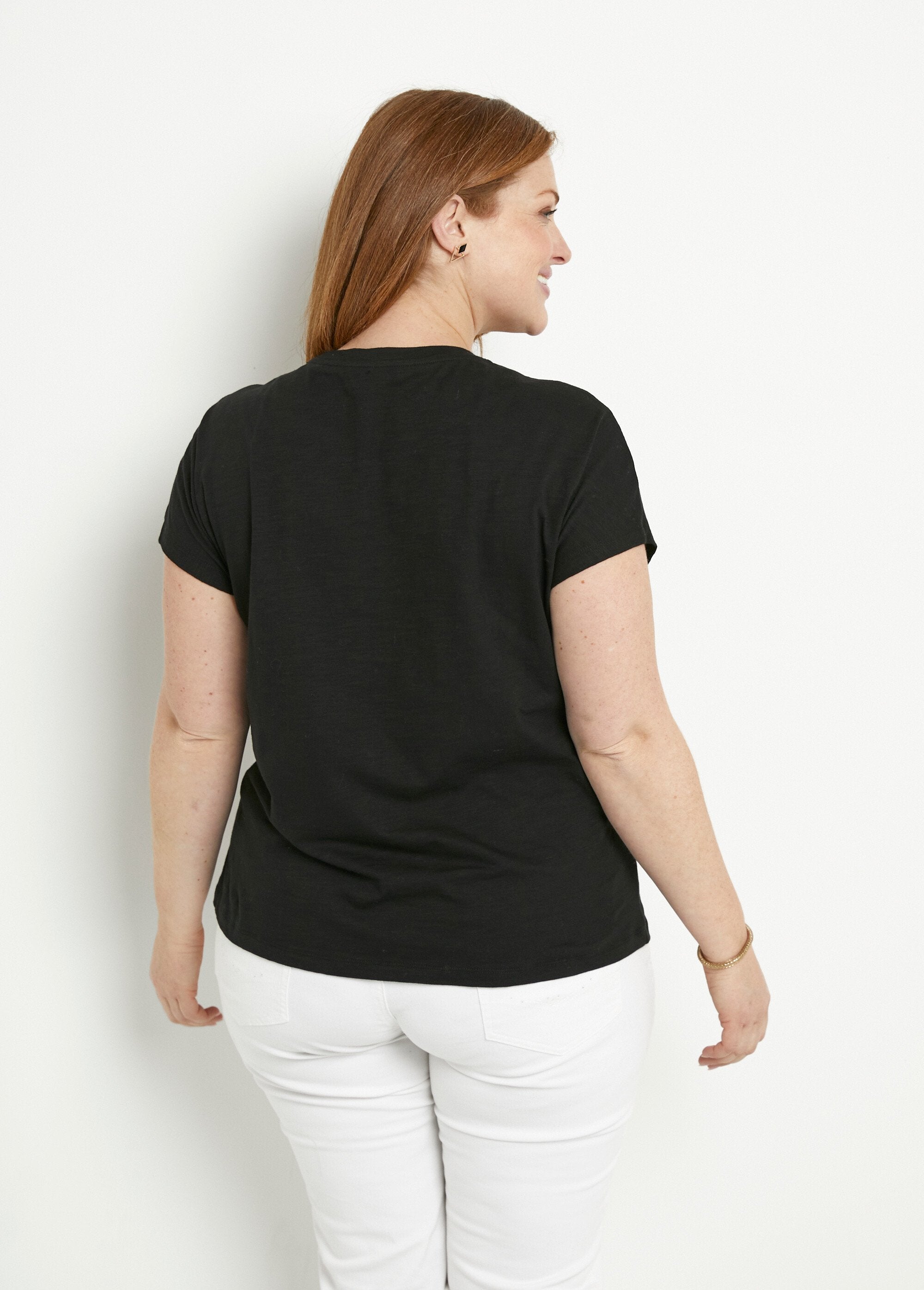 Camiseta_corta_lisa_punto_flameado_tachuelas_Negro_DO1_curvy