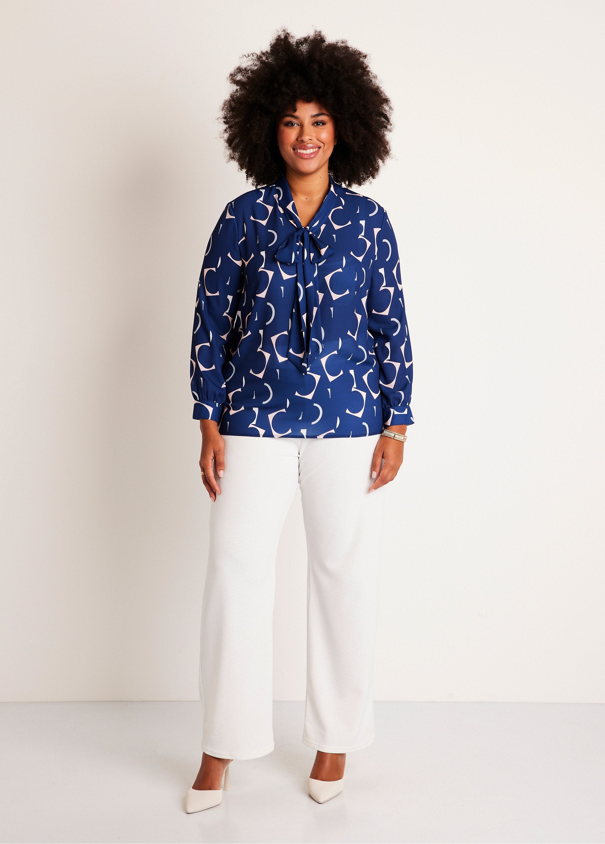 Túnica_larga_fluida_estampada_Fondo_azul_SF1_curvy