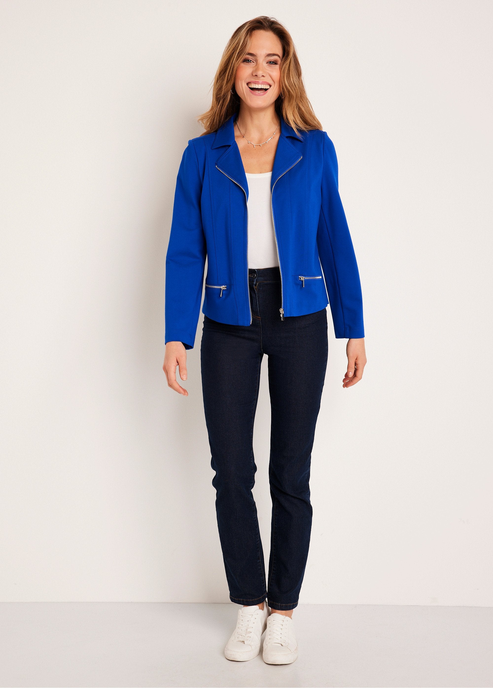 Chaqueta_corta_recta_con_cremallera_de_punto_Milano_azul_duro_SF1_slim