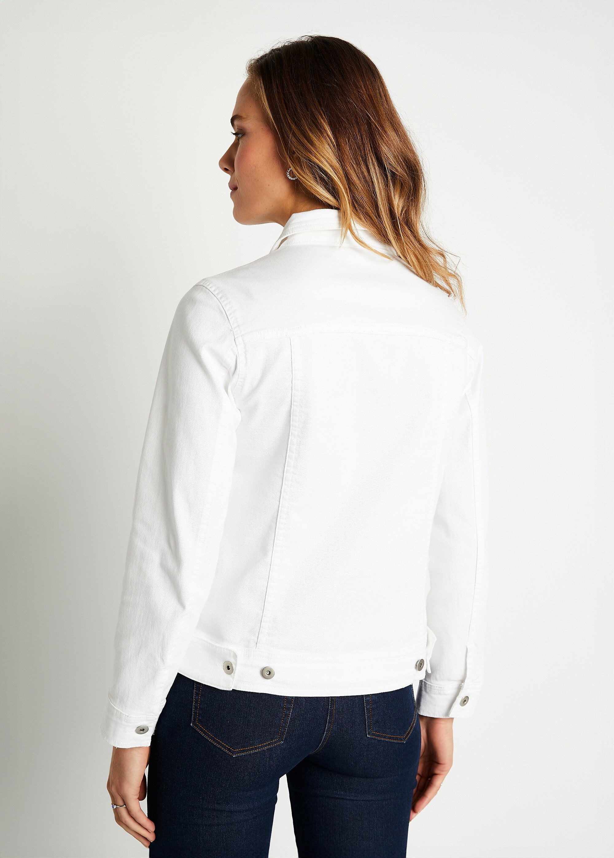 Chaqueta_vaquera_recta_con_botones_Blanco,_Blanca_DO1_slim