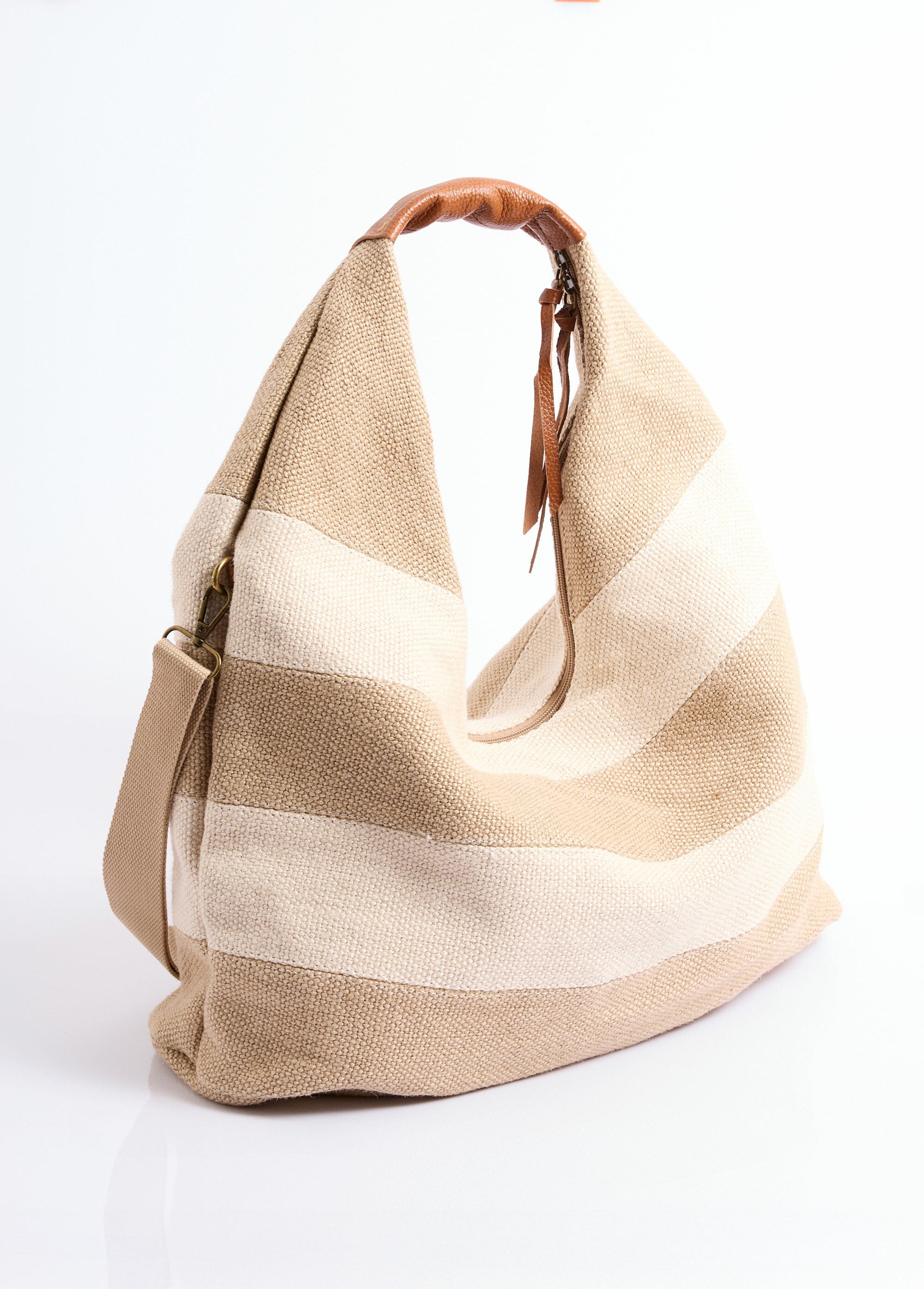 Bolso_tote_grande_de_yute_a_rayas_con_detalles_de_piel_Beige_FA1_slim