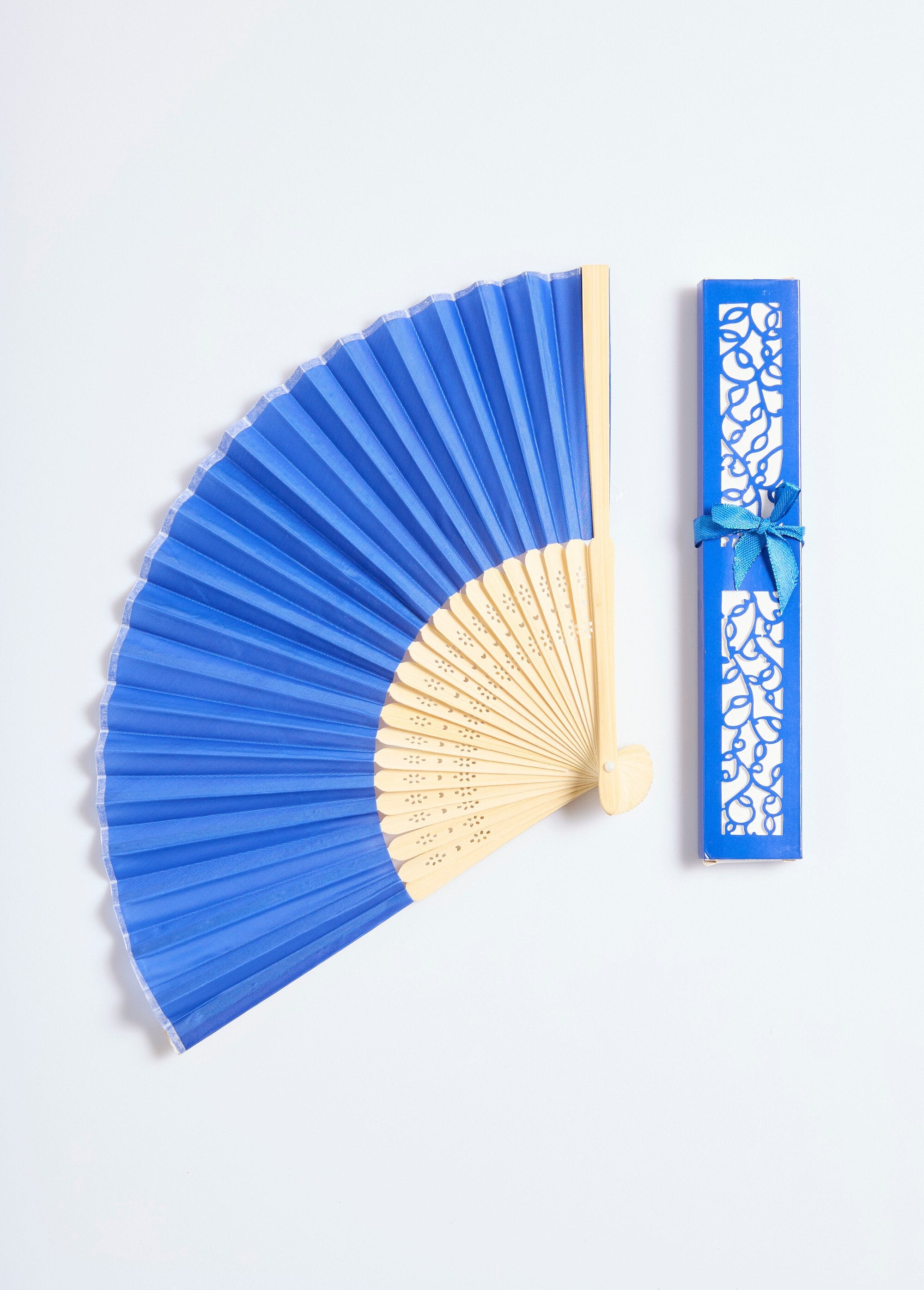 Abanico_de_bambú_y_estuche_de_regalo_Marina_FA1_slim