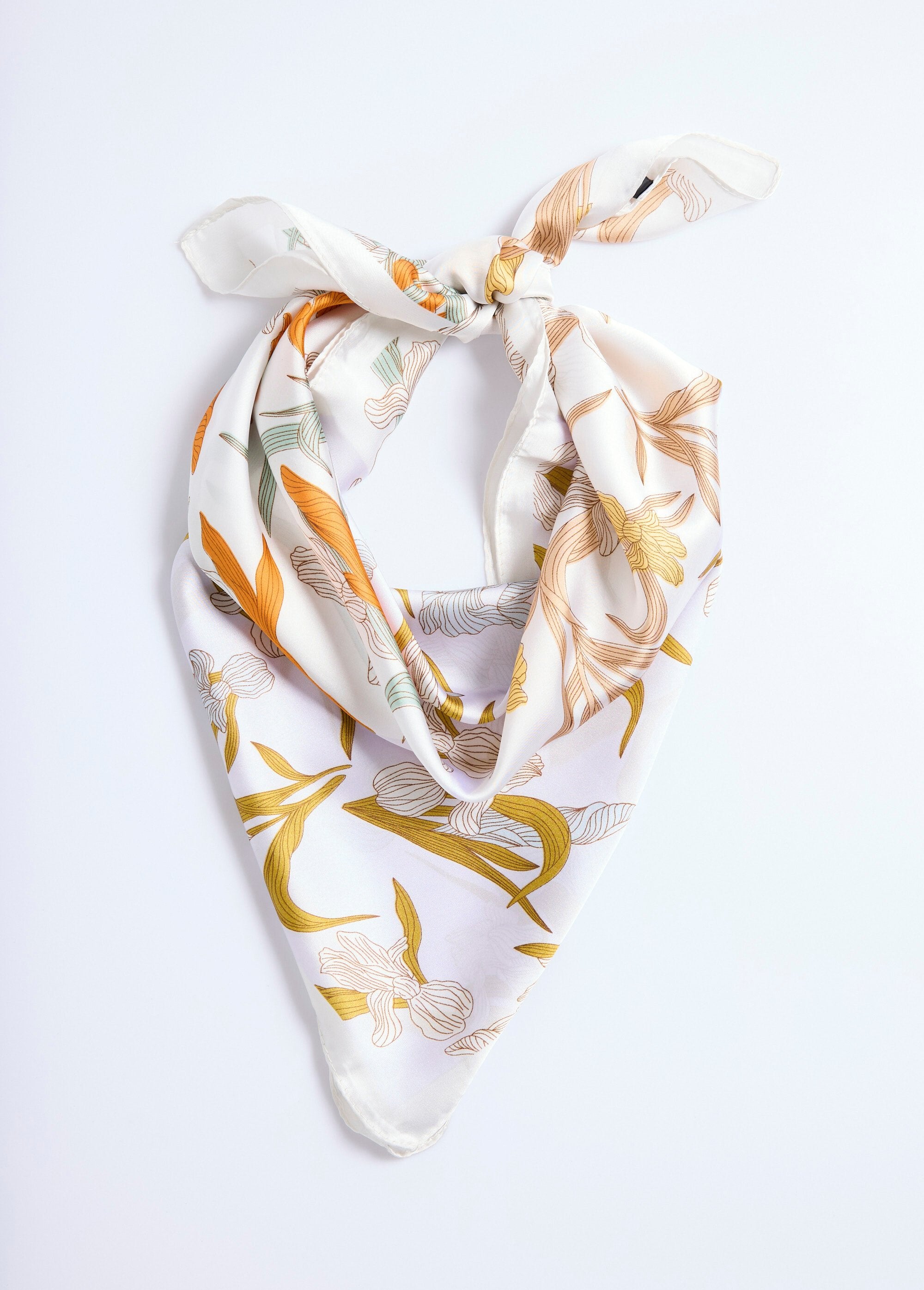 Pañuelo_de_satén_con_estampado_de_iris_Estampado_crudo_FA1_slim