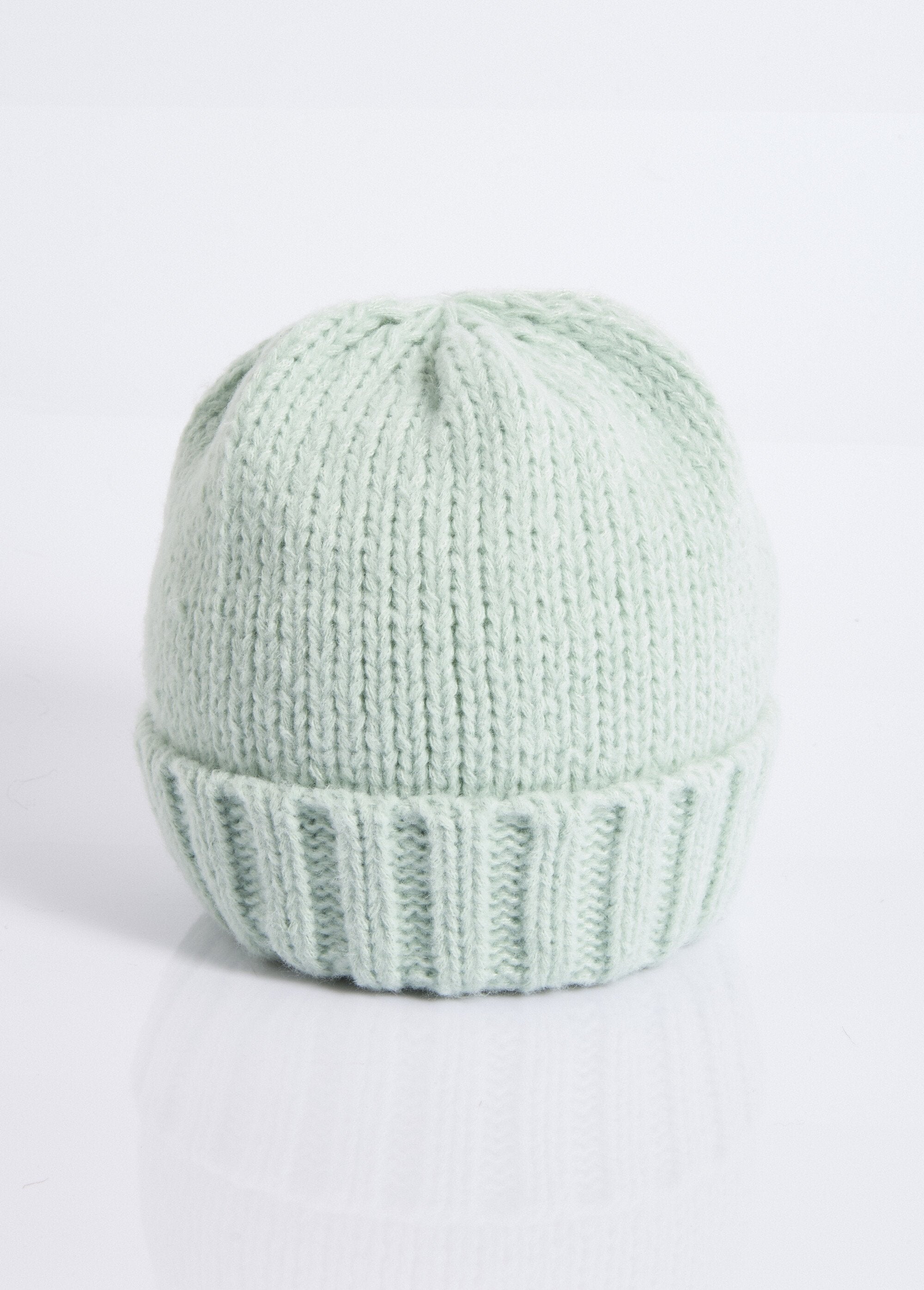 Gorro_con_puños_de_punto_acanalado_en_tonos_pastel_menta_FA1_slim