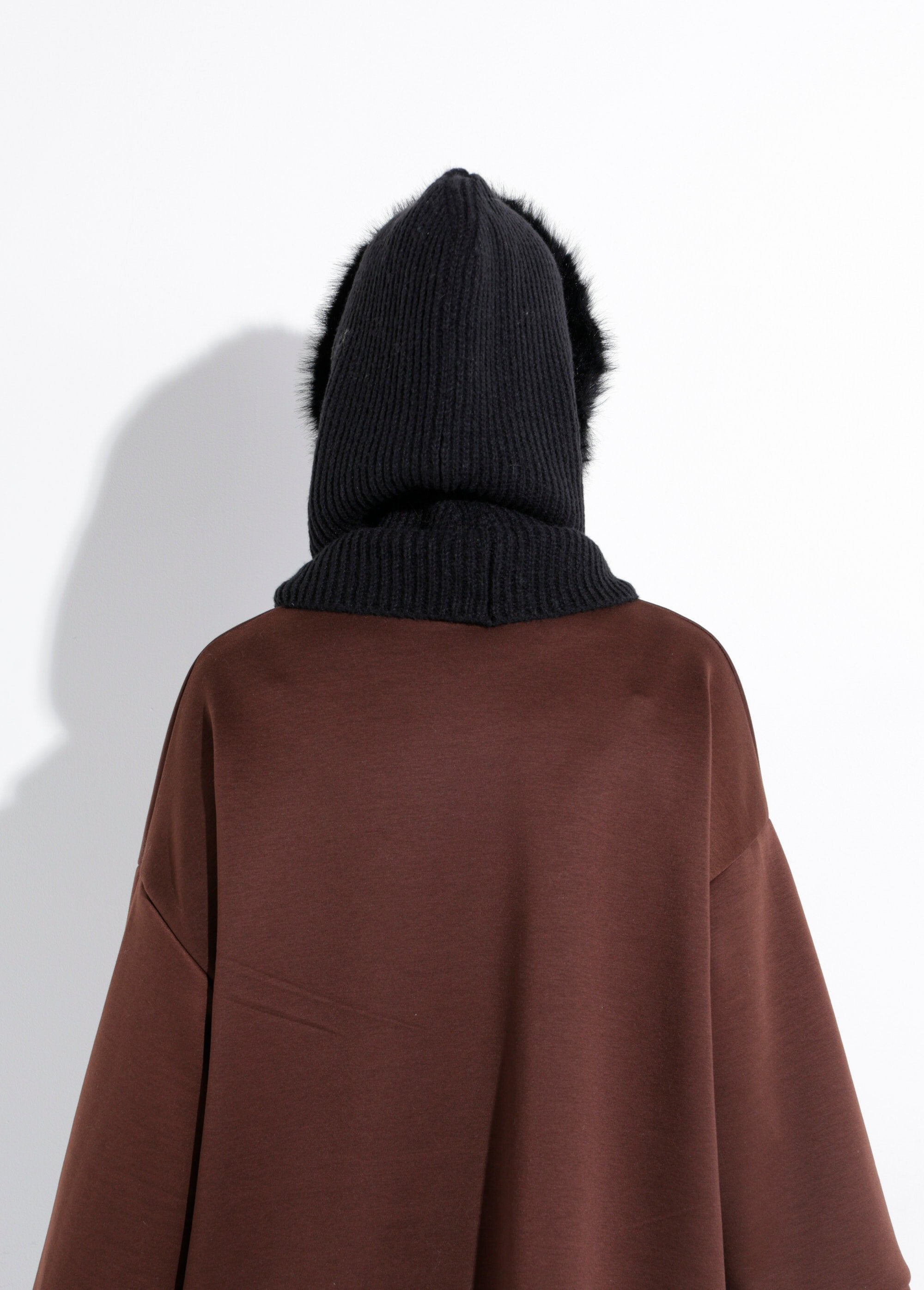 Pasamontañas_de_malla_con_ribete_de_piel_Negro_DO1_slim