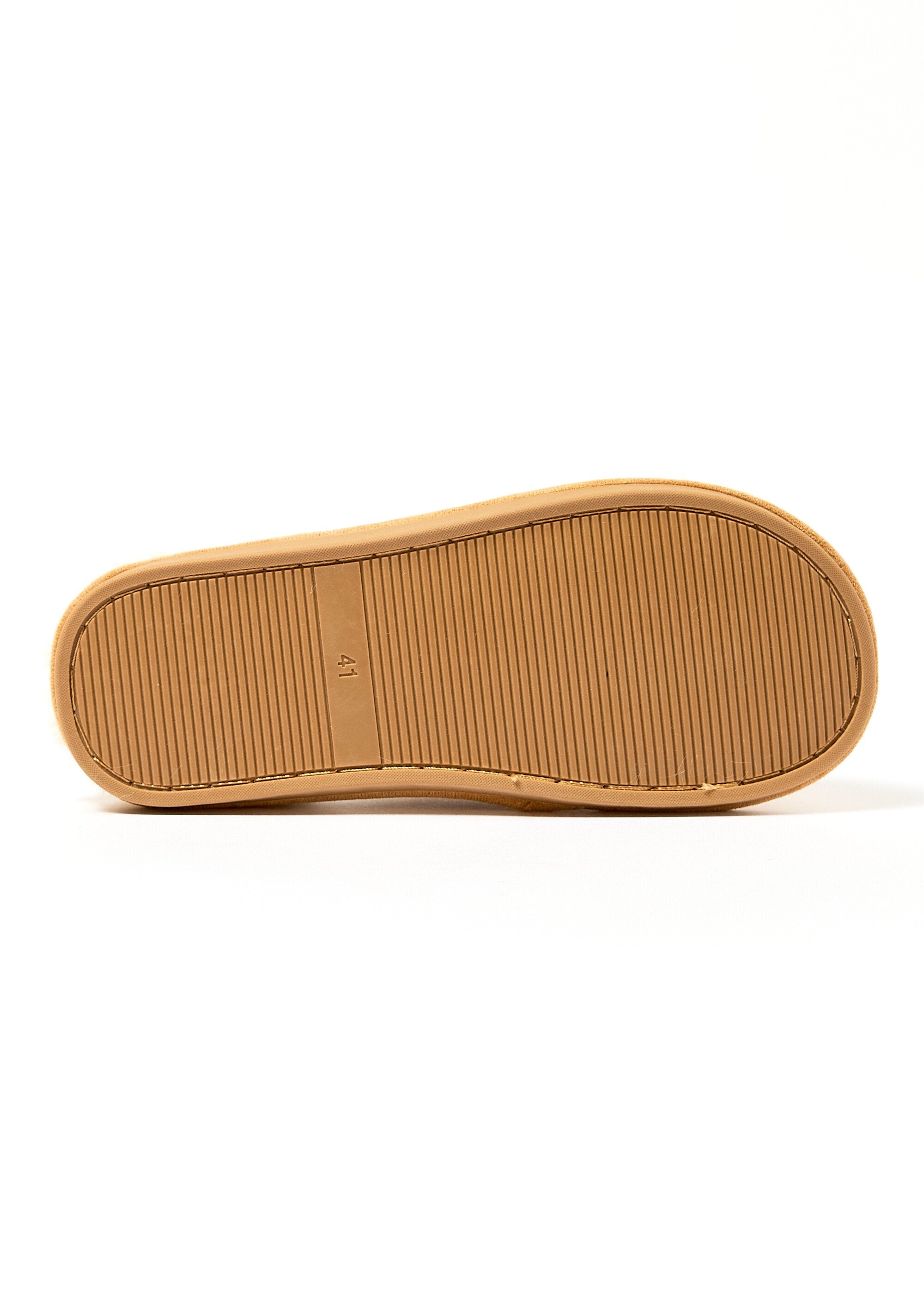 Pantuflas_cálidas_con_forro_de_piel_y_aspecto_de_cuero._camello_UN1_slim