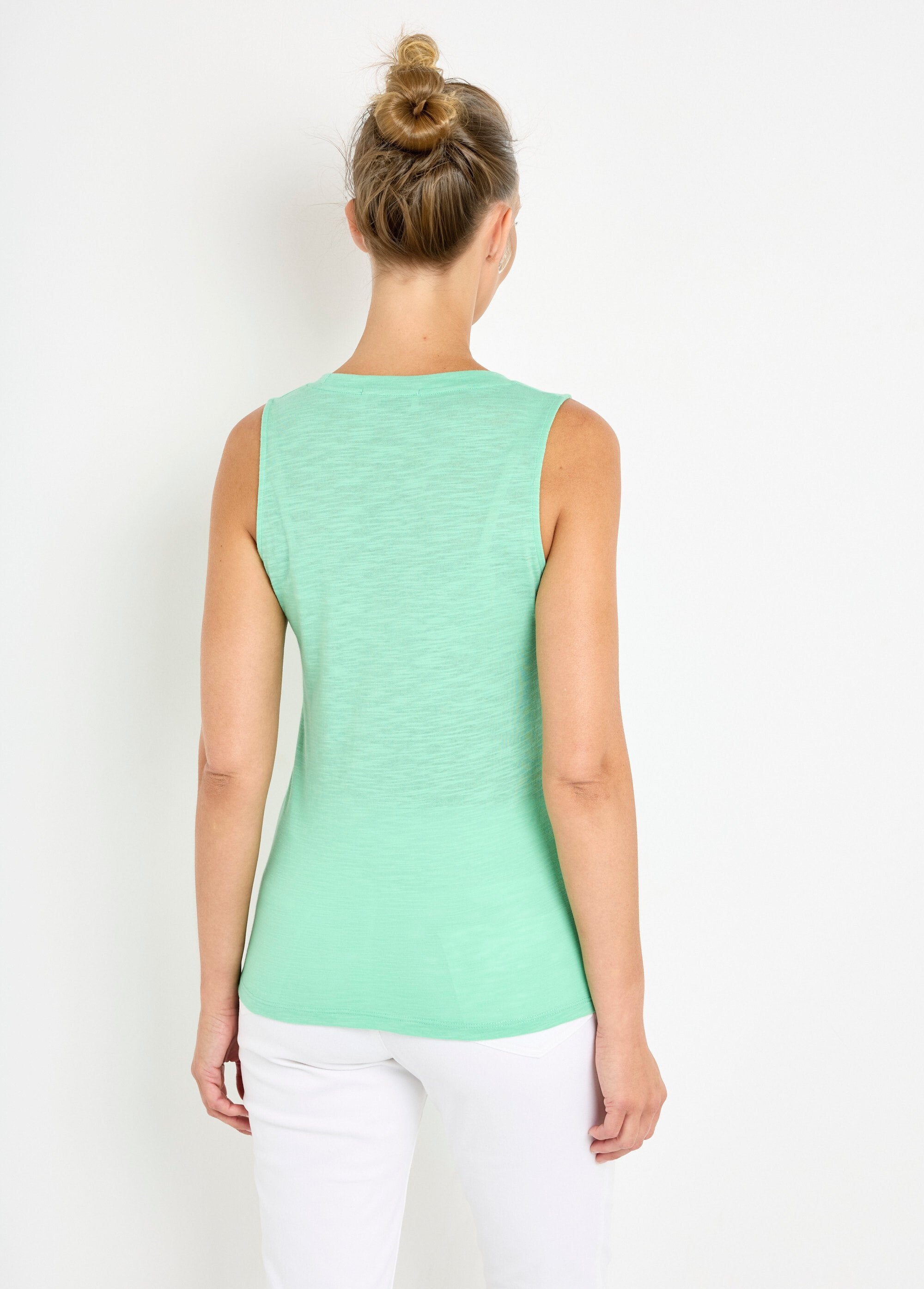 Camiseta_de_tirantes_de_punto_flameado_con_cuello_de_bailarina_Verde_DO1_slim