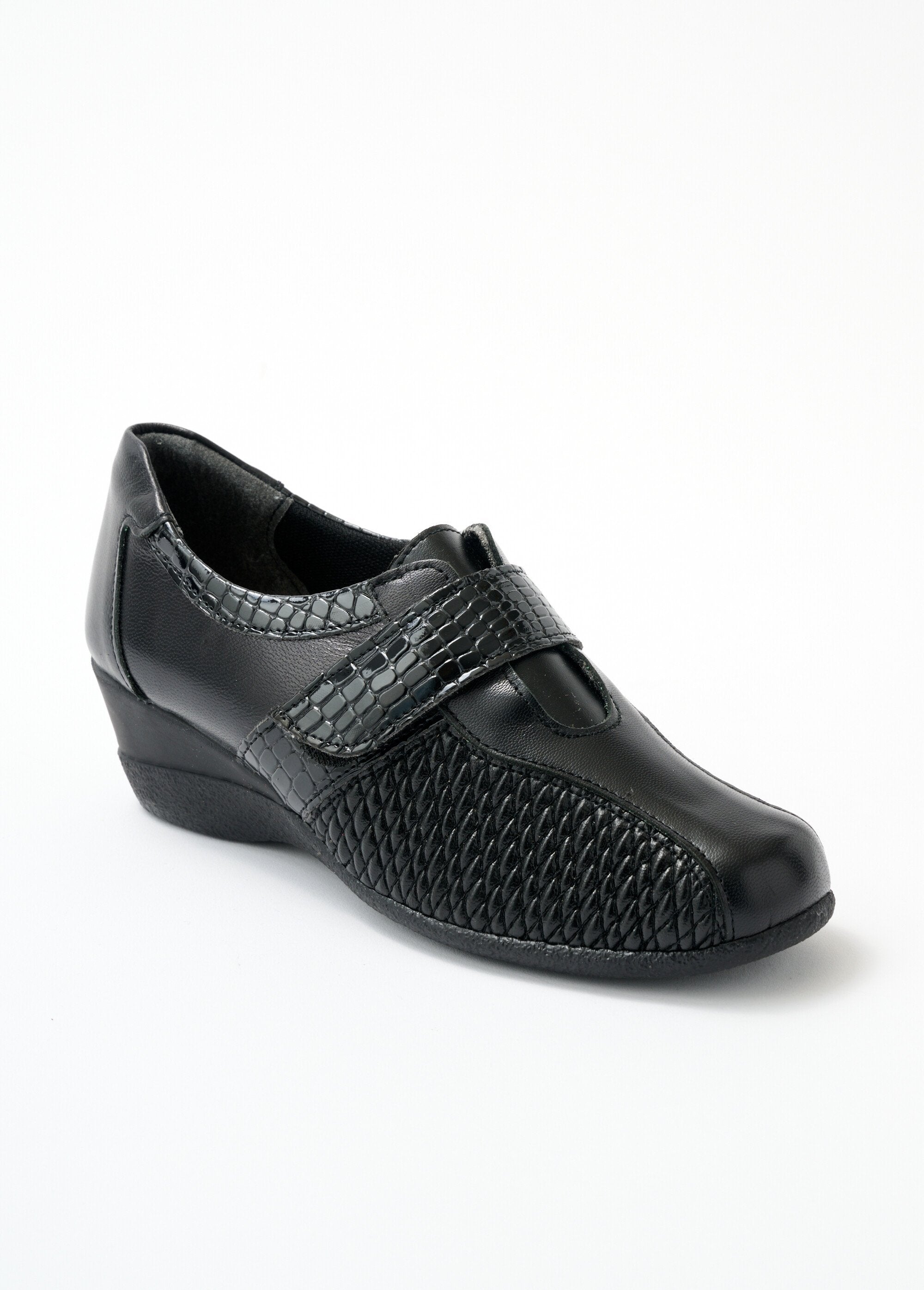 Derbys_anchos_de_piel_cómodos_Negro_FA1_slim