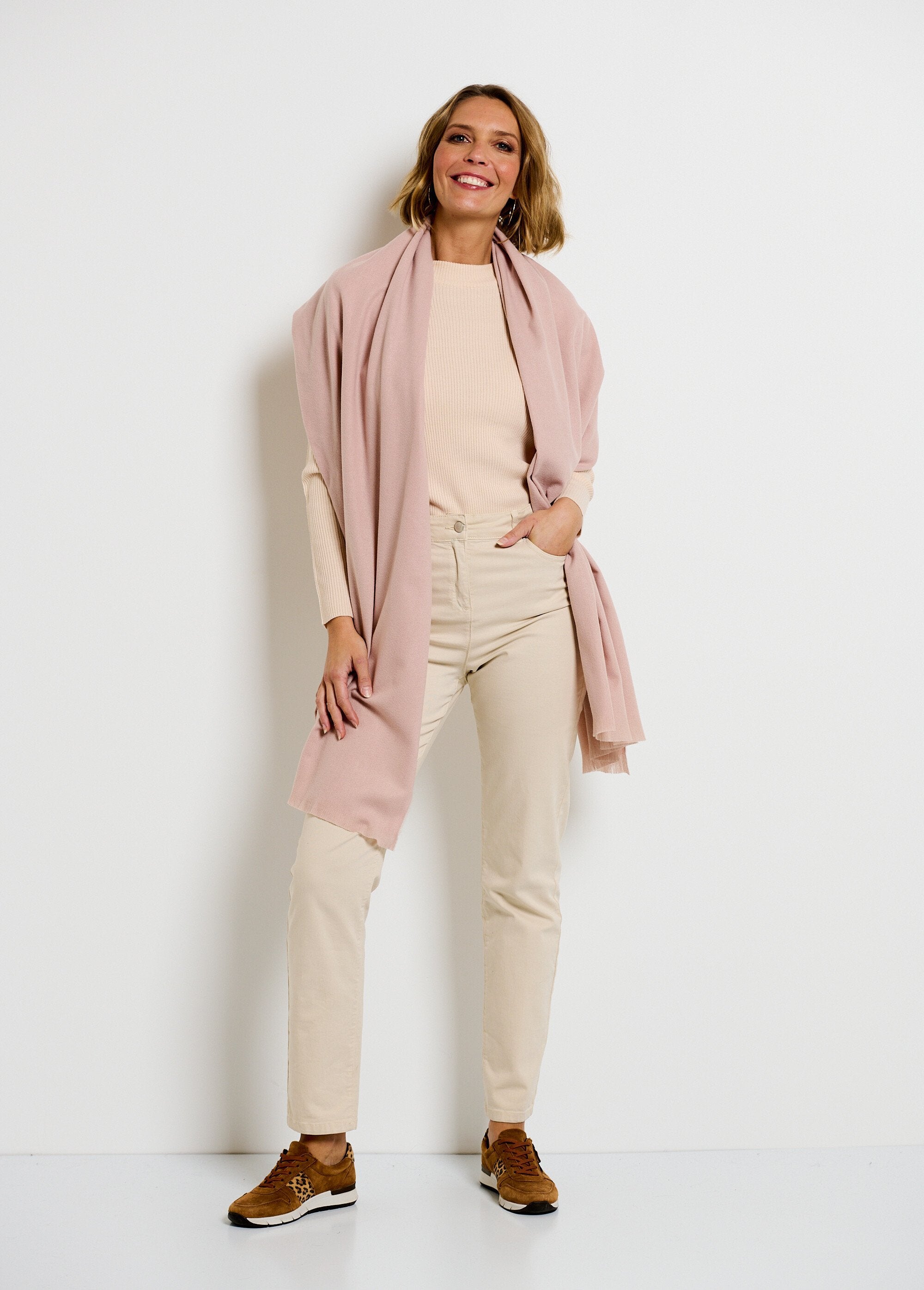 Echarpe_tendance_chaude_petites_franges_Rose_nude_SF1_slim