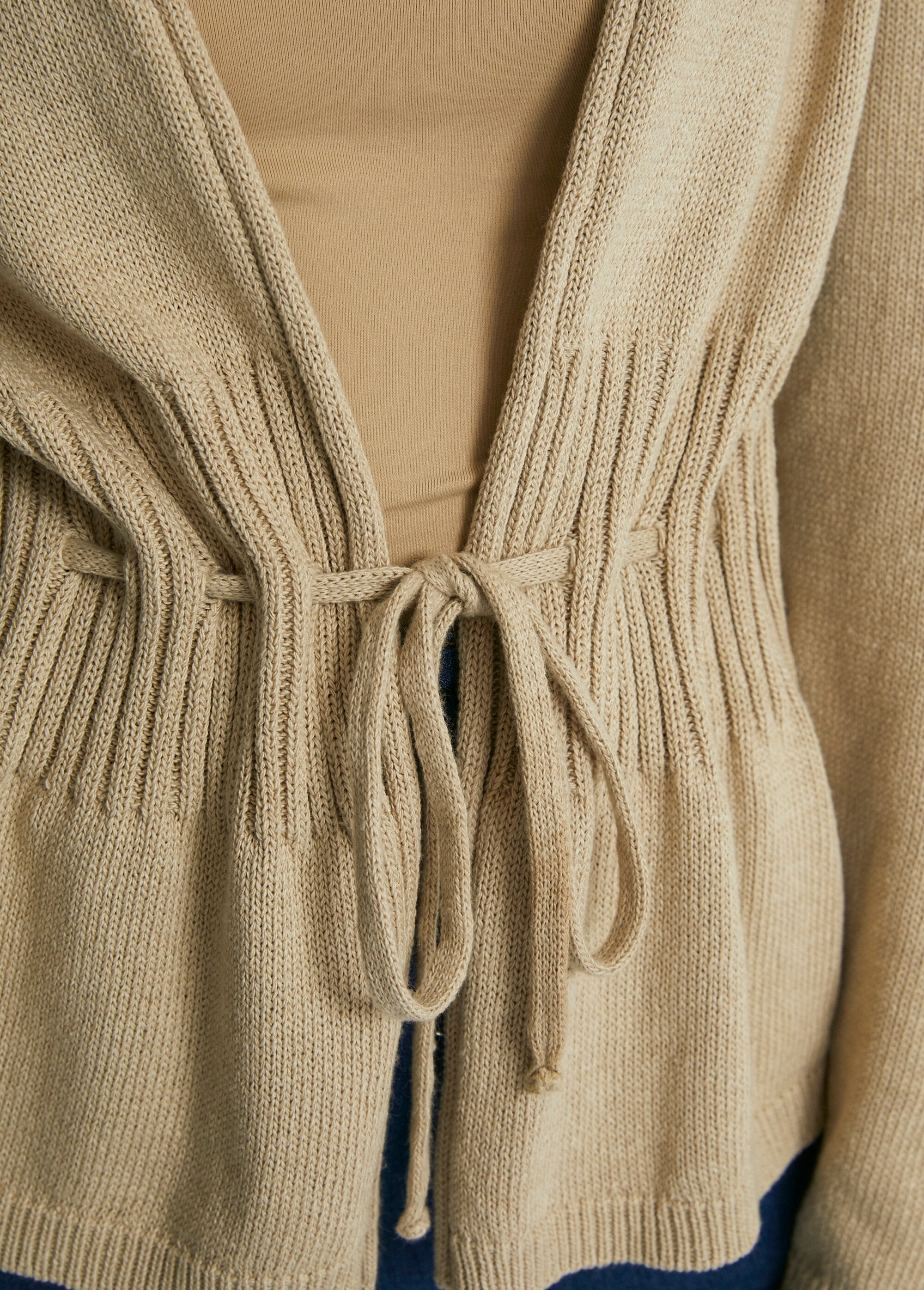 Chaleco_de_borde_a_borde_con_cierre_de_lazo_Cadena_DE2_slim