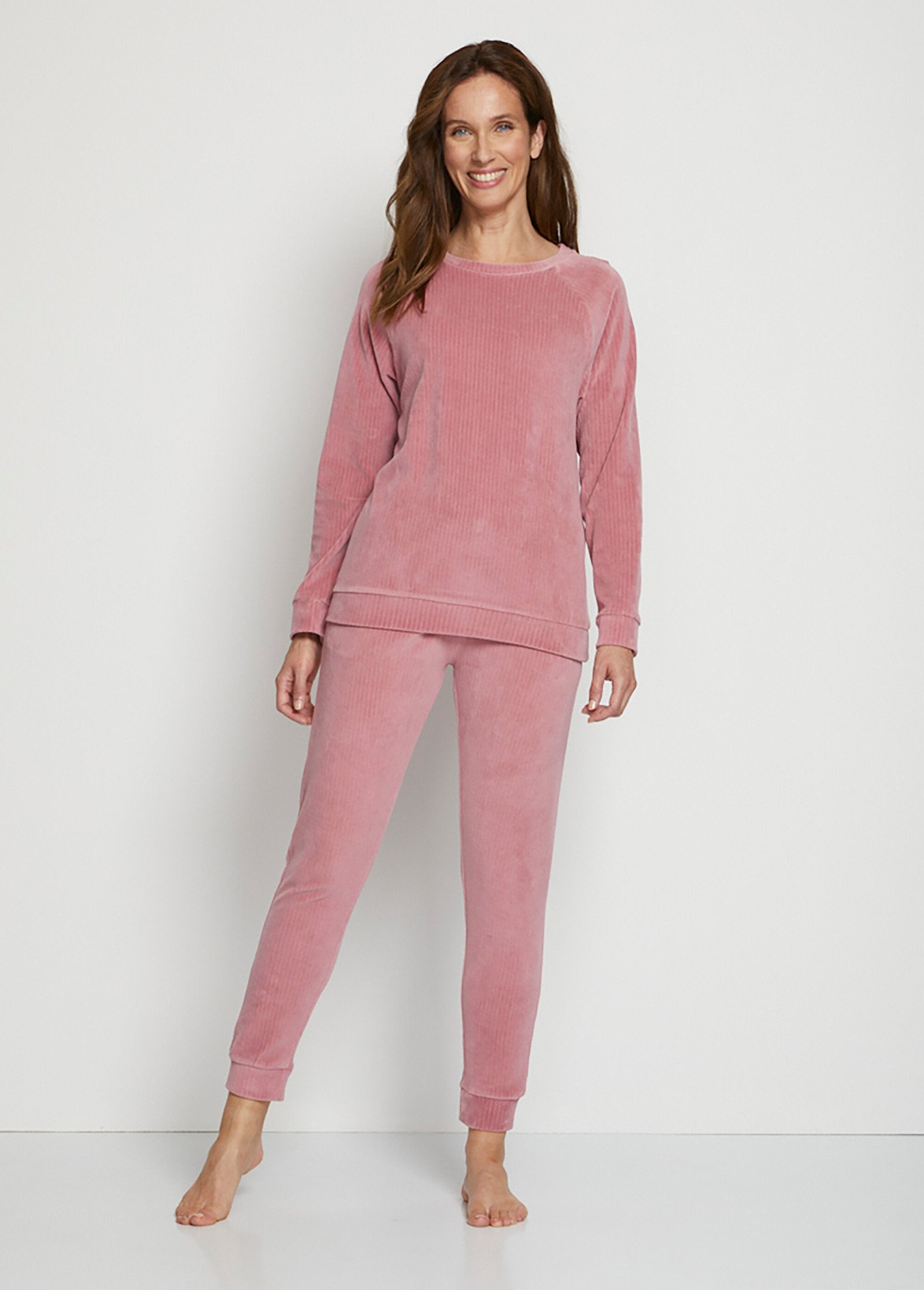 Top_de_pijama_tipo_sudadera_de_pana_Madera_de_rosa_FA1_slim