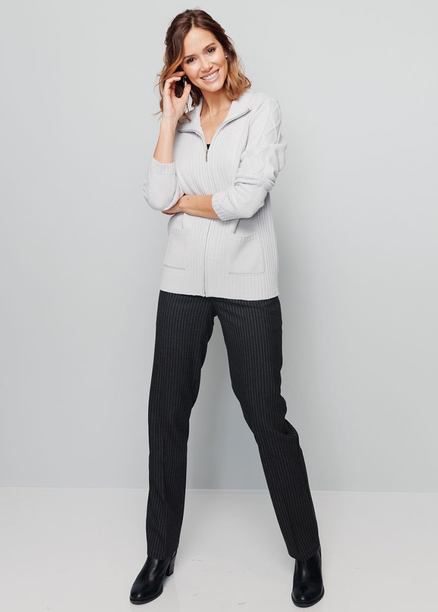 Cárdigan_liso_de_largo_medio_con_cremallera_en_punto_grueso_Dinero_SF1_slim