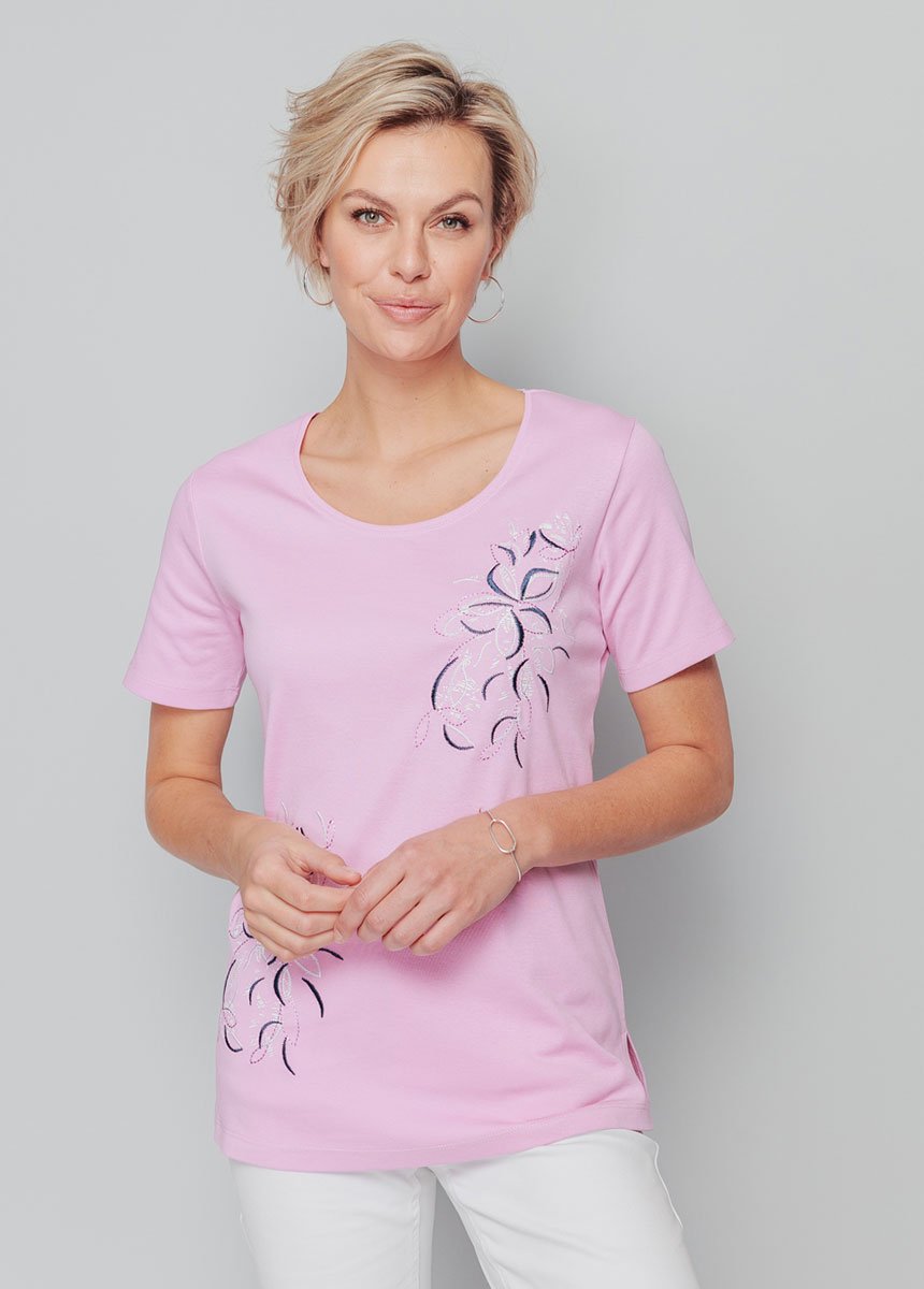 Camiseta_larga_con_bordado_de_flores_colocadas_Rosa_FA1_slim