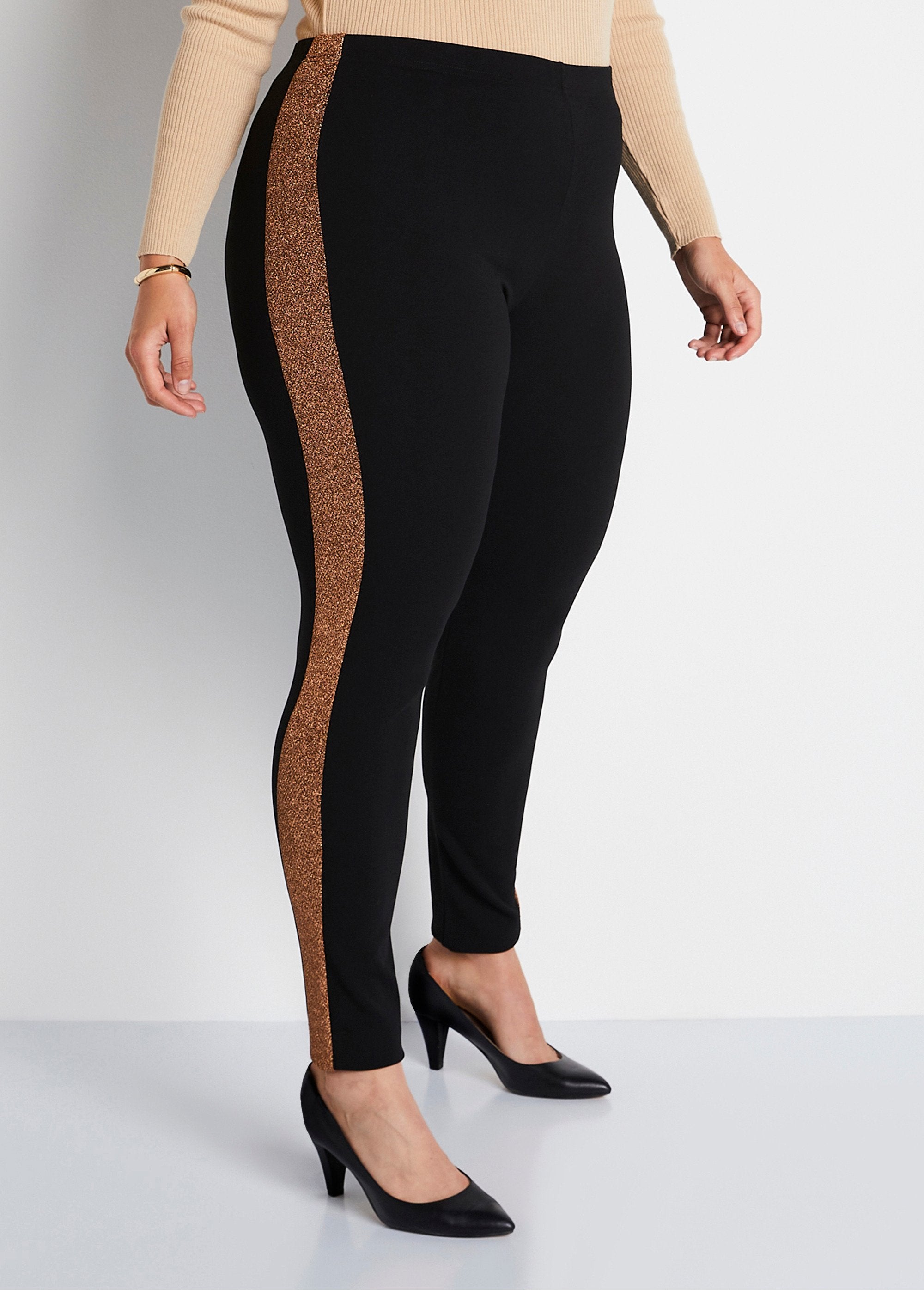 Leggings_con_cintura_elástica_y_laterales_brillantes._Negro_FA1_curvy