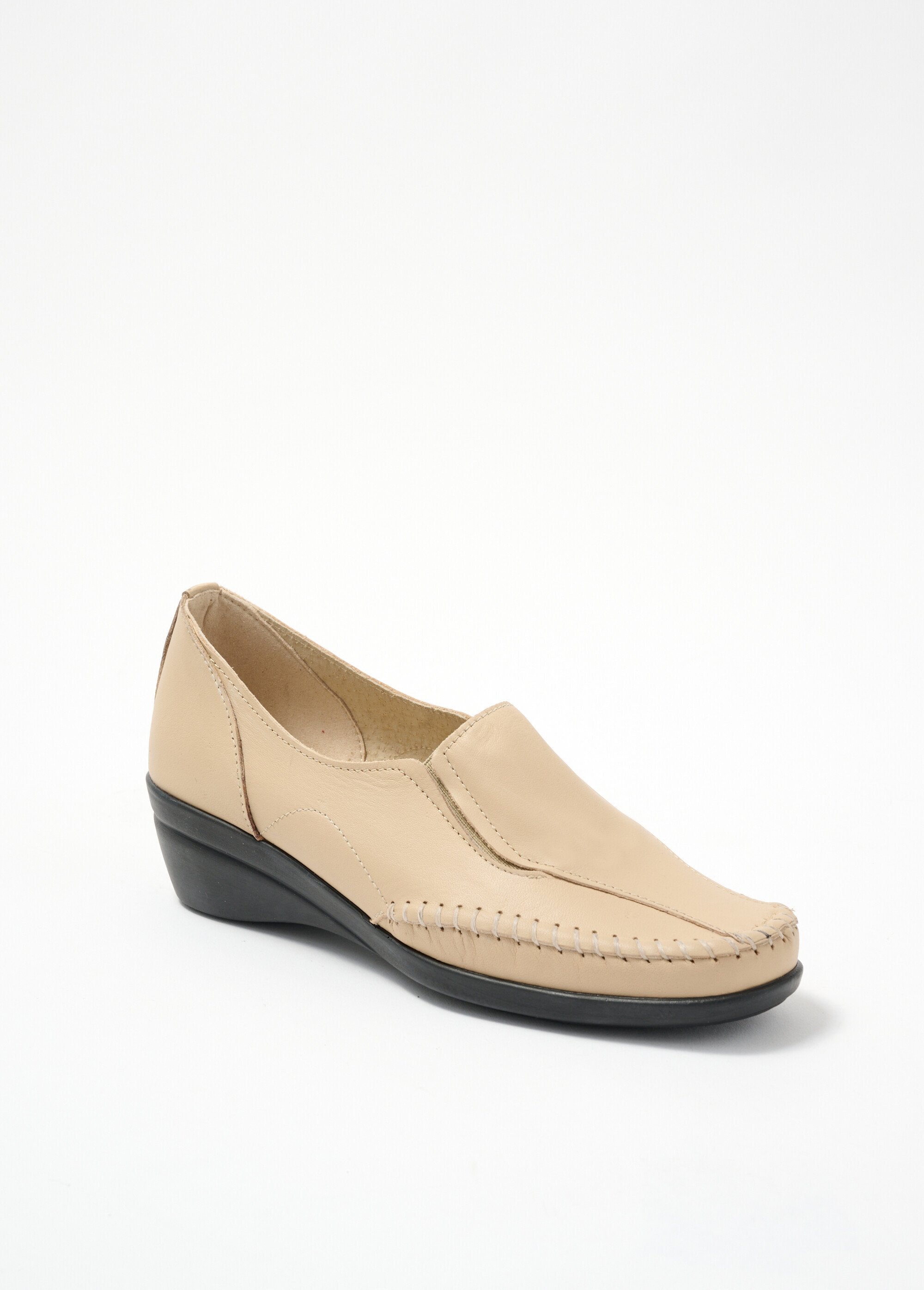 Mocasines_de_cuña_anchos_de_piel_Beige_FA1_slim