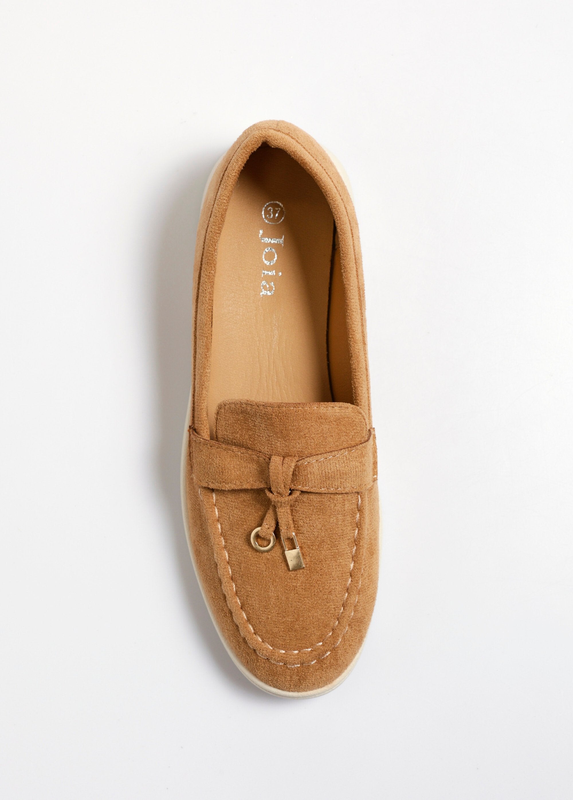 Cómodos_mocasines_de_ante_camello_OV1_slim