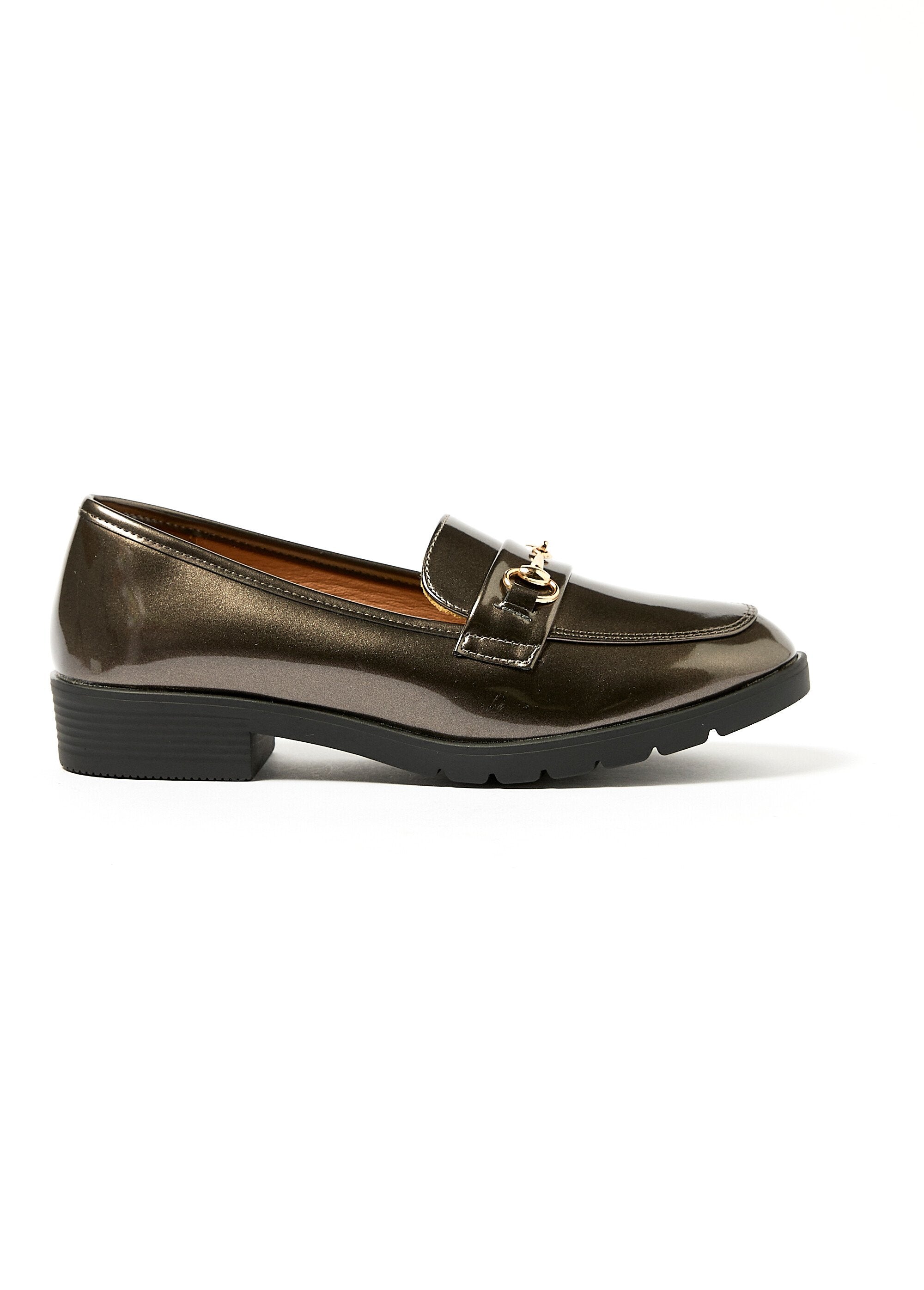 Mocasines_de_charol_con_detalle_metálico_Gris_DR1_slim