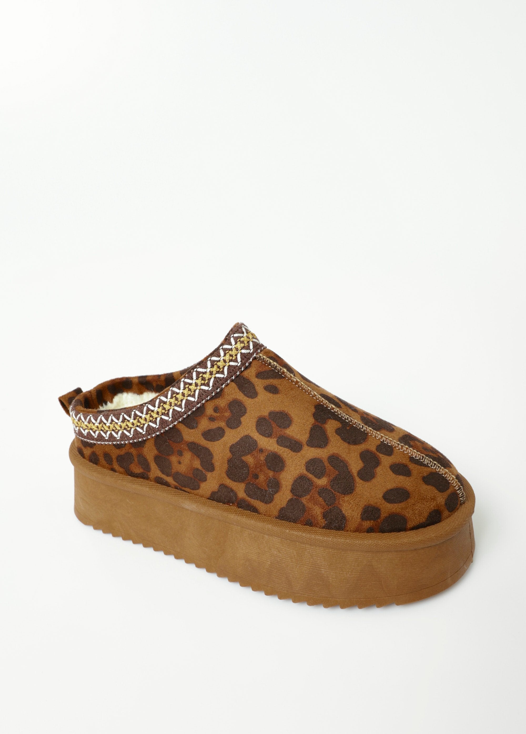 Mules_efecto_ante_con_cuña_y_forro_de_piel_Leopardo_FA1_slim