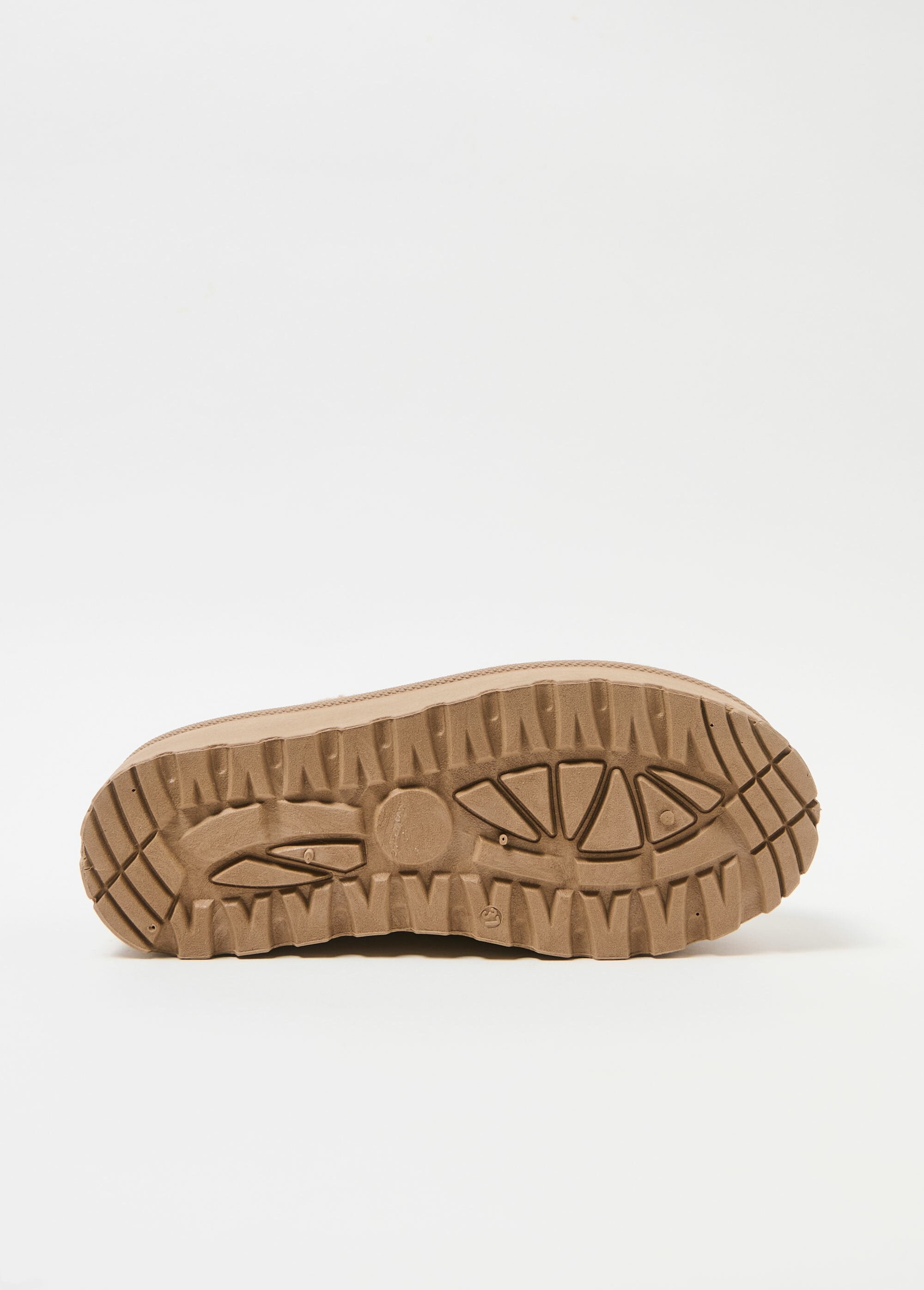 Mules_cálidas_forradas_de_piel_y_suelas_gruesas_Beige_UN1_slim
