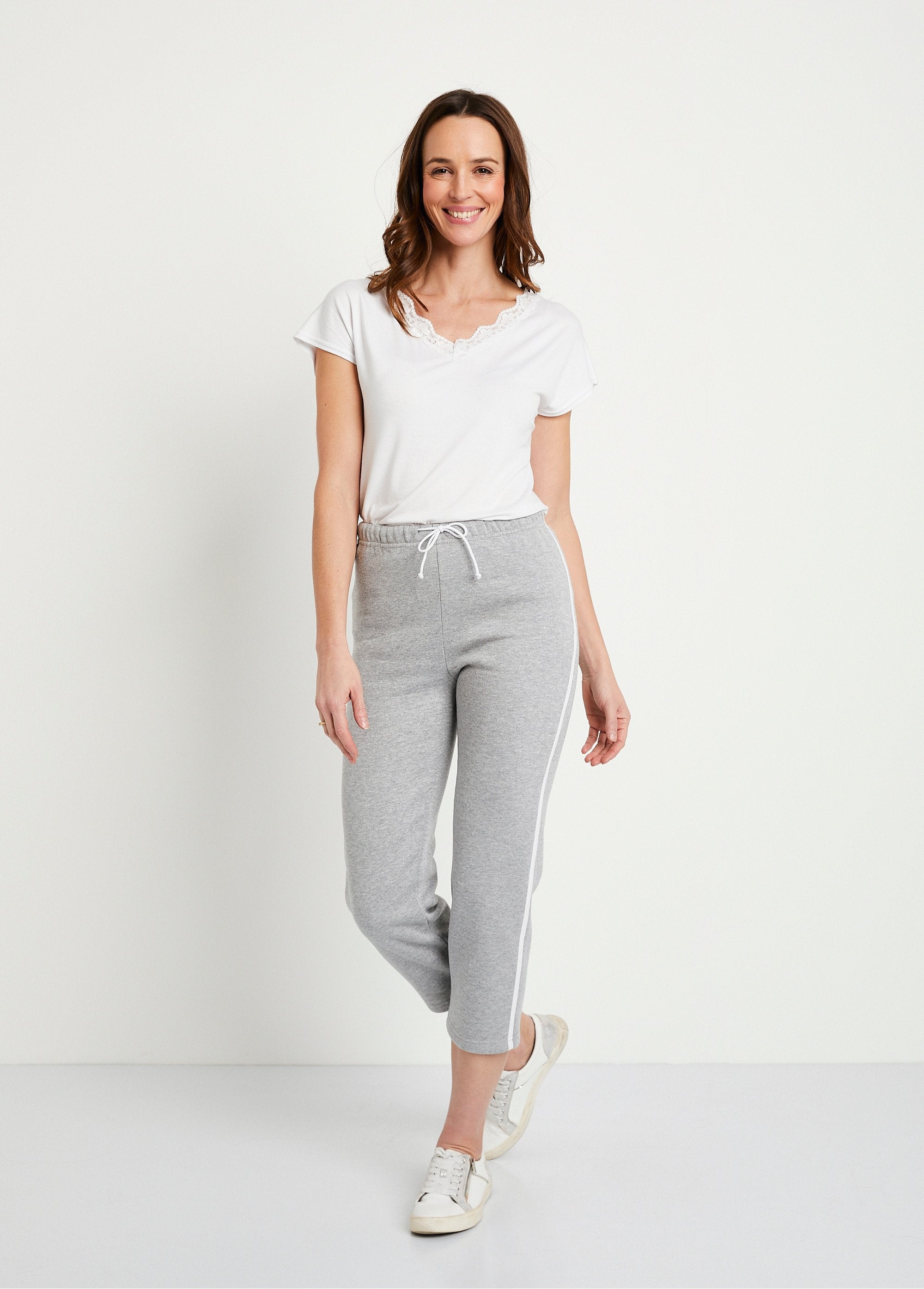 Pantalones_cortos_de_estar_por_casa_con_rayas_laterales_Gris_jaspeado_SF1_slim