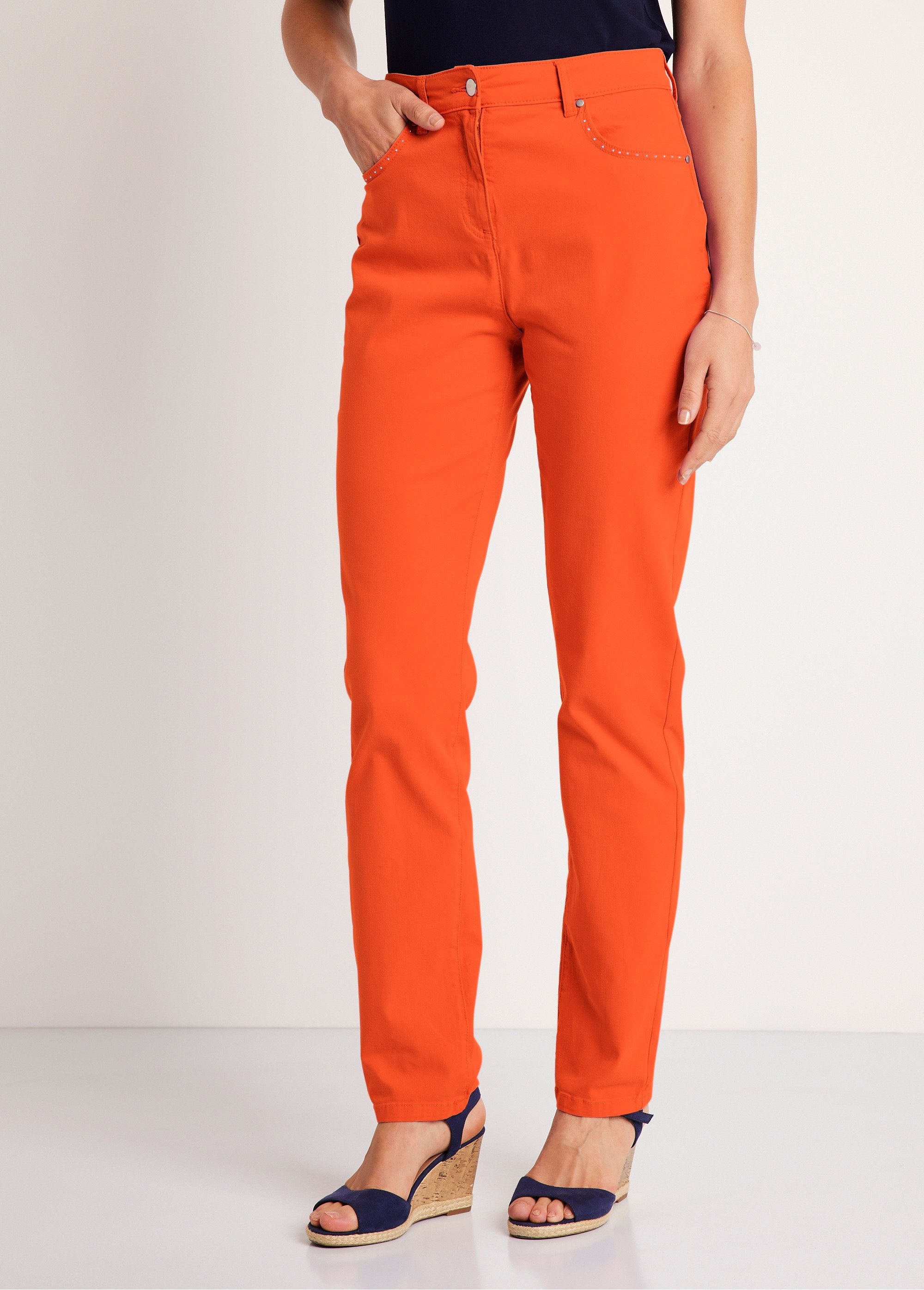 Pantalón_recto_de_algodón_elástico_de_5_bolsillos_naranja_FA1_slim