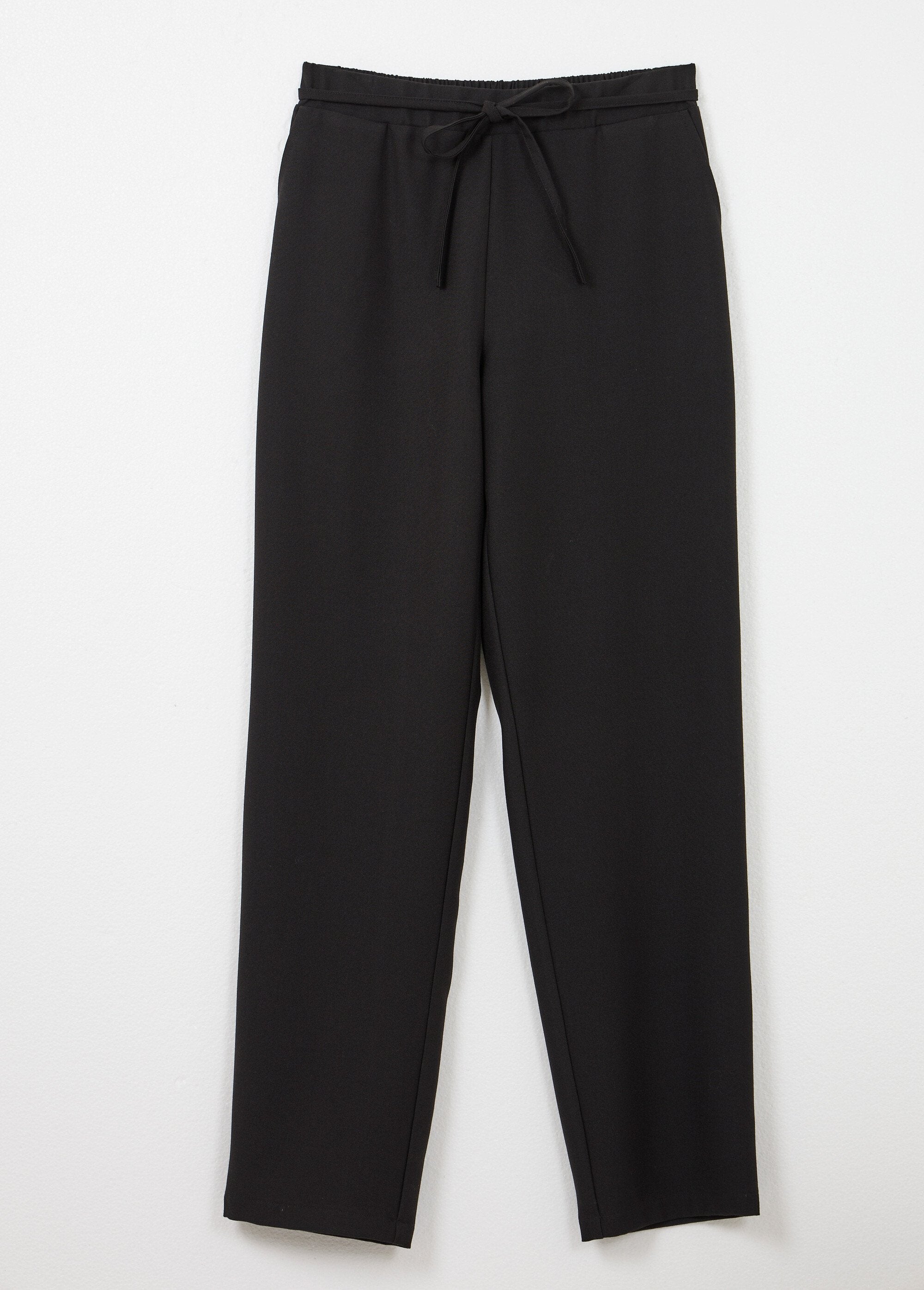 Pantalón_recto_con_cintura_elástica_3/4_Negro_AP1_slim