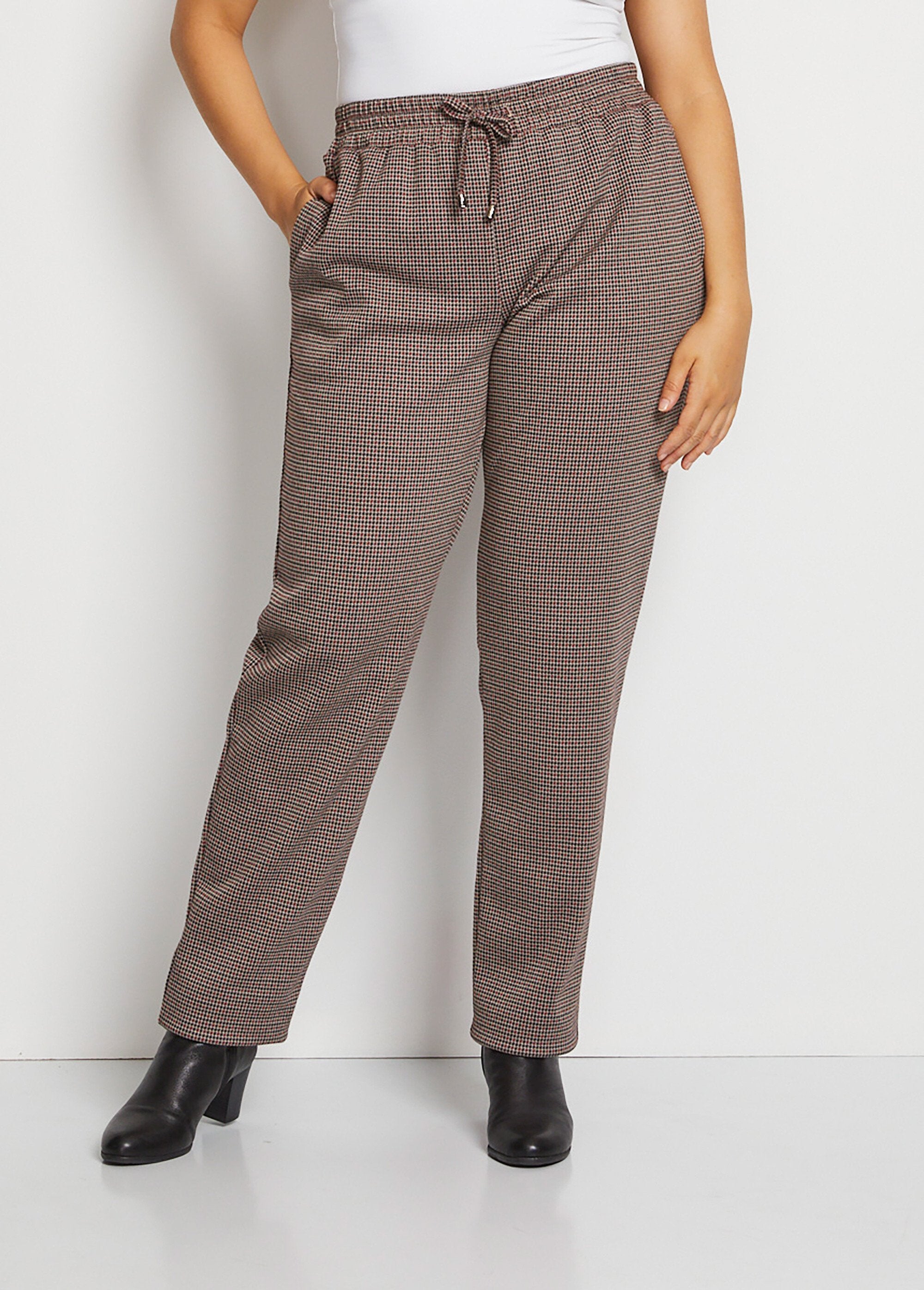 Pantalón_recto_de_punto_liso_o_jacquard_Pie_de_pulga_FA1_curvy