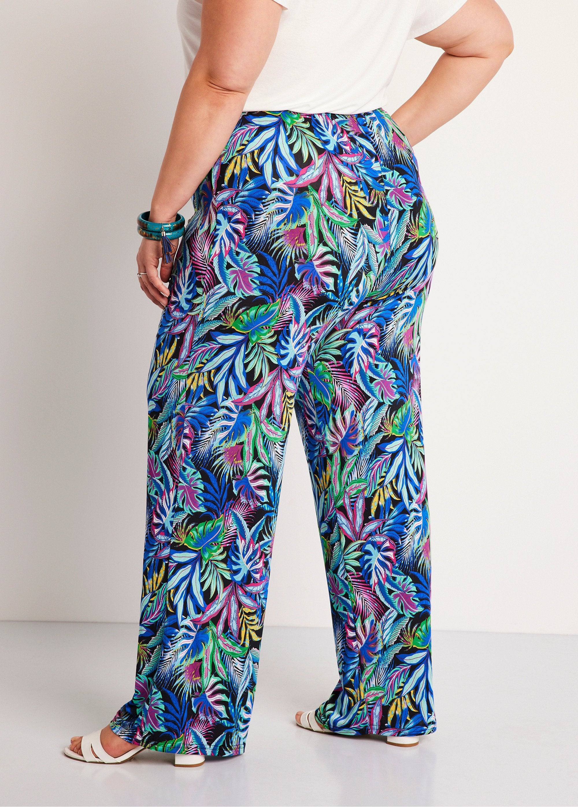 Pantalones_fluidos_de_malla_con_cintura_elástica_Plano_DO1_curvy